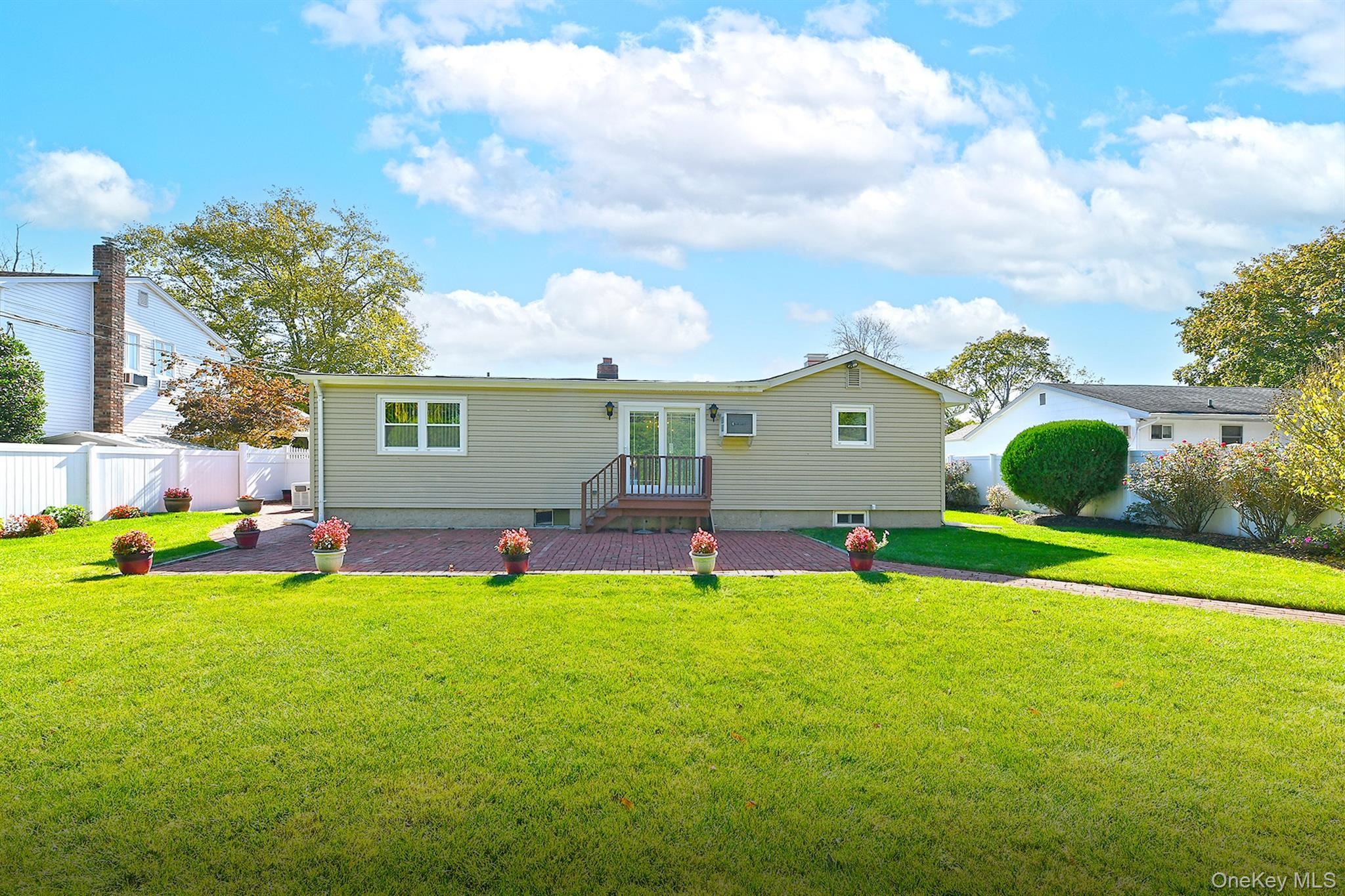 Single Family Plaisted  Suffolk County, NY 11788, MLS-928324-32