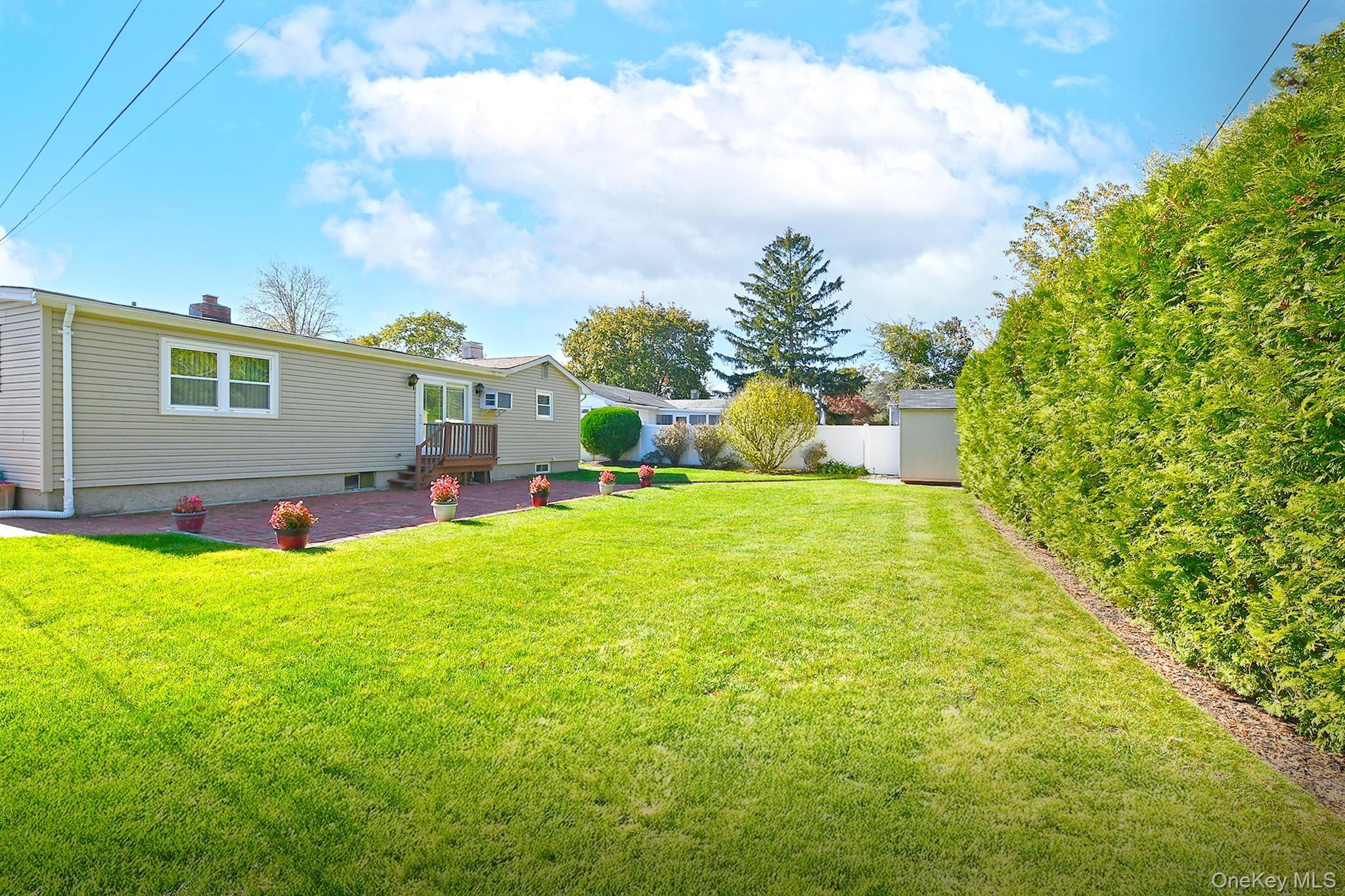 Single Family Plaisted  Suffolk County, NY 11788, MLS-928324-35