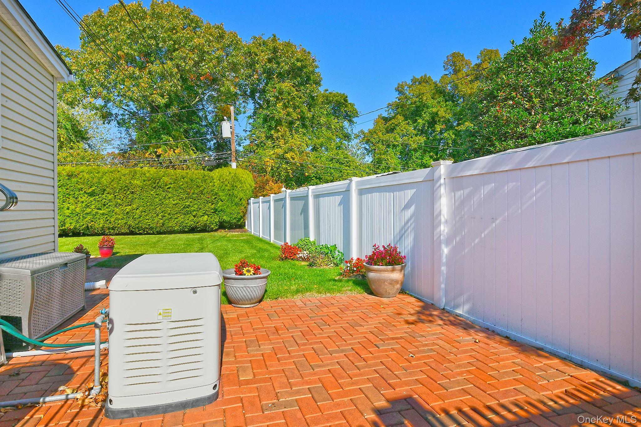 Single Family Plaisted  Suffolk County, NY 11788, MLS-928324-36