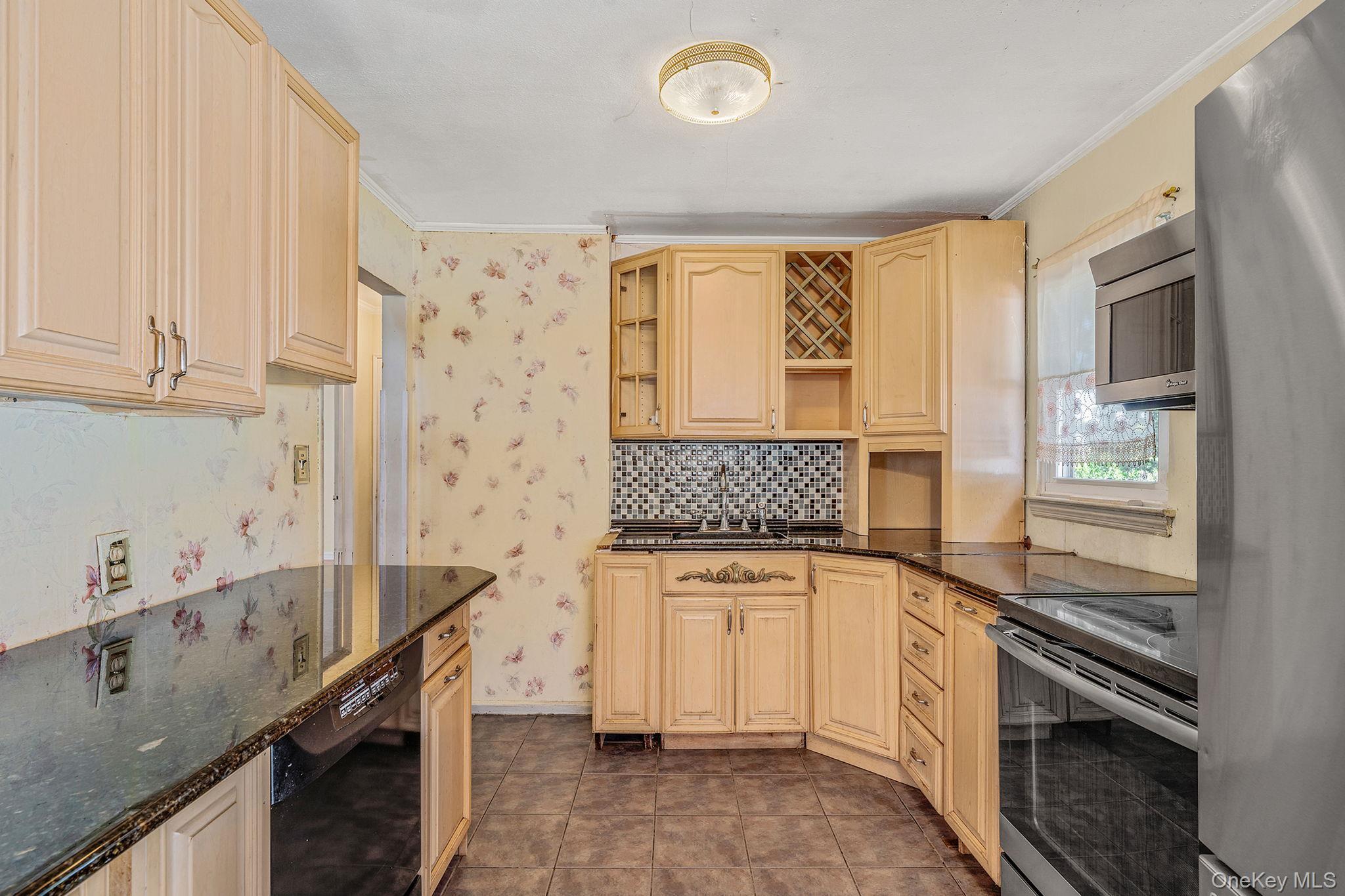 Single Family Jerusalem  Nassau County, NY 11554, MLS-928330-12