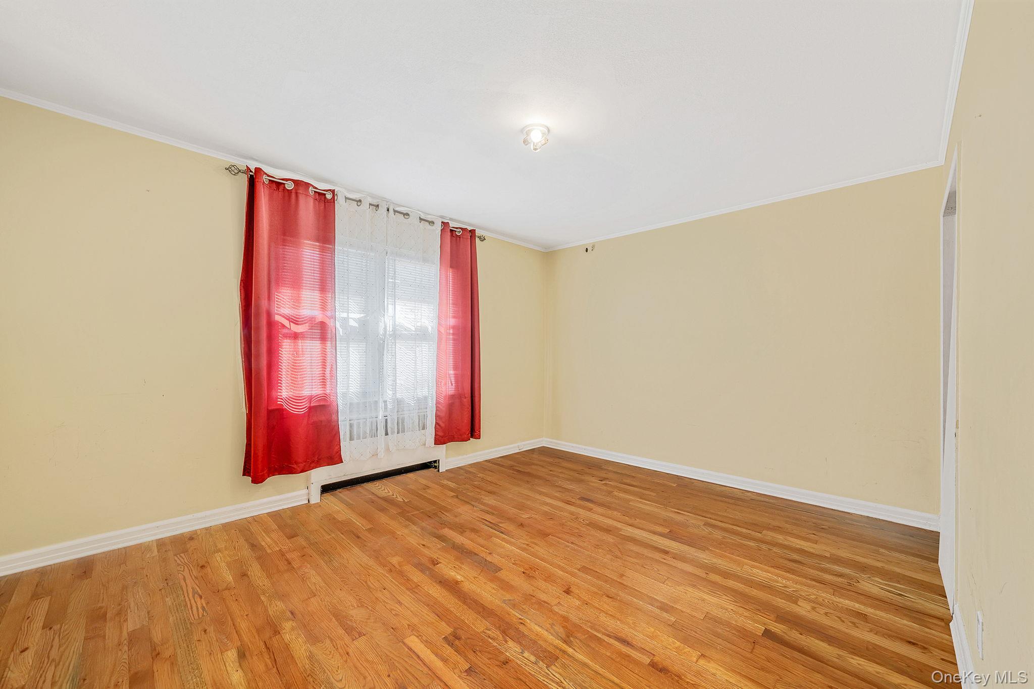 Single Family Jerusalem  Nassau County, NY 11554, MLS-928330-16