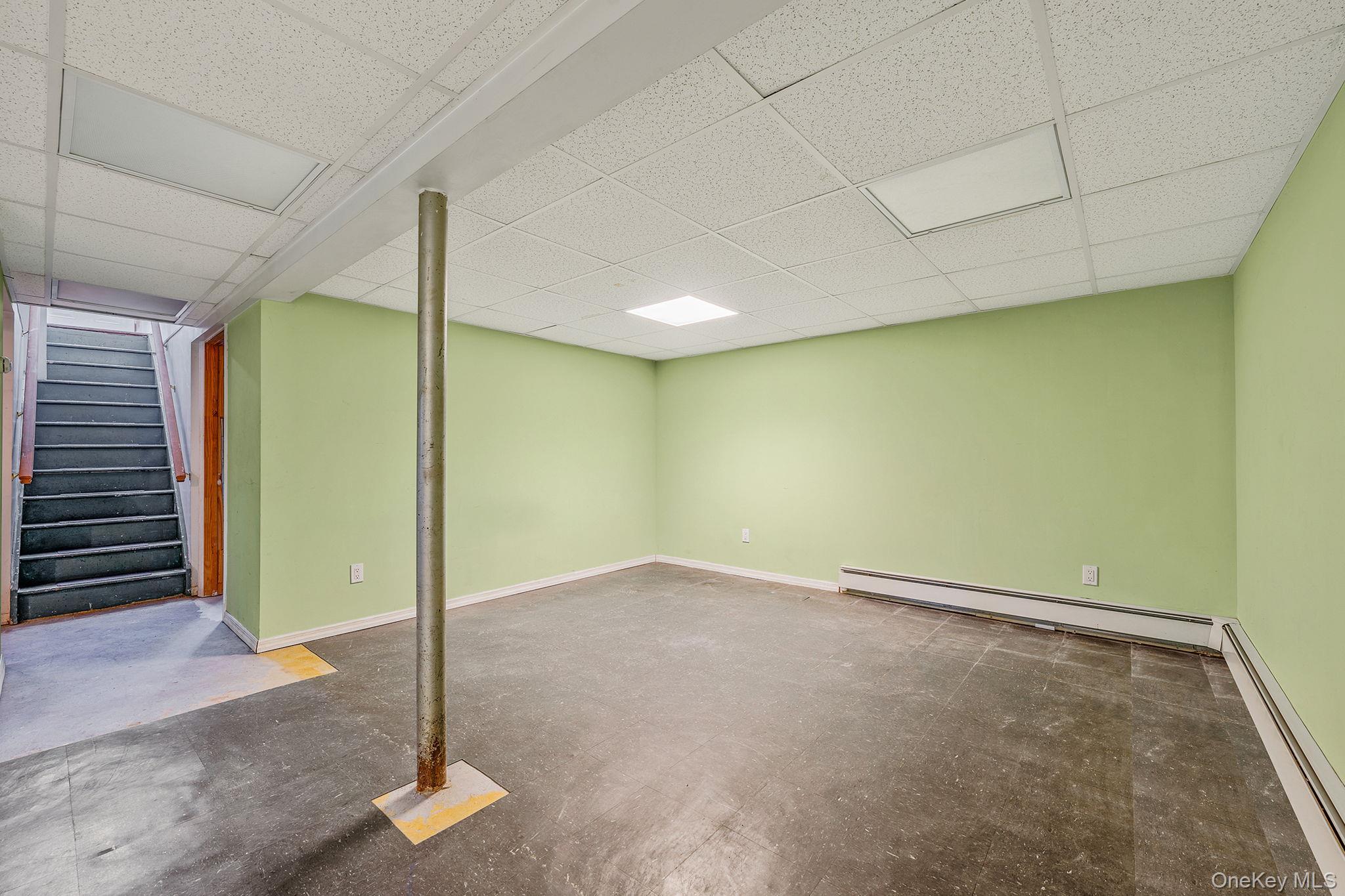 Single Family Jerusalem  Nassau County, NY 11554, MLS-928330-22