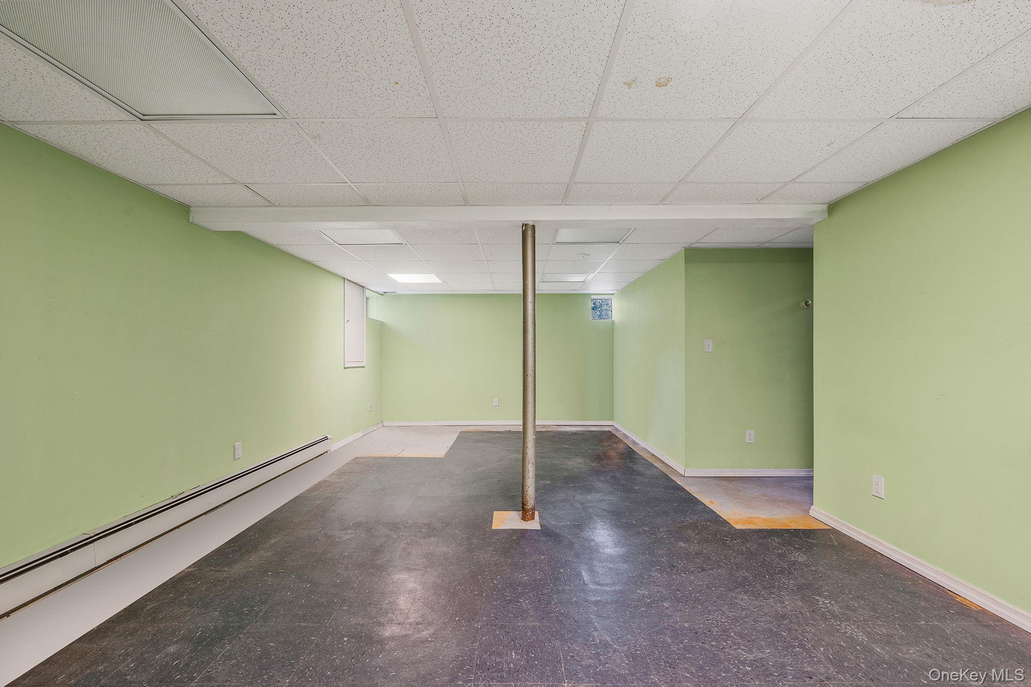 Single Family Jerusalem  Nassau County, NY 11554, MLS-928330-23