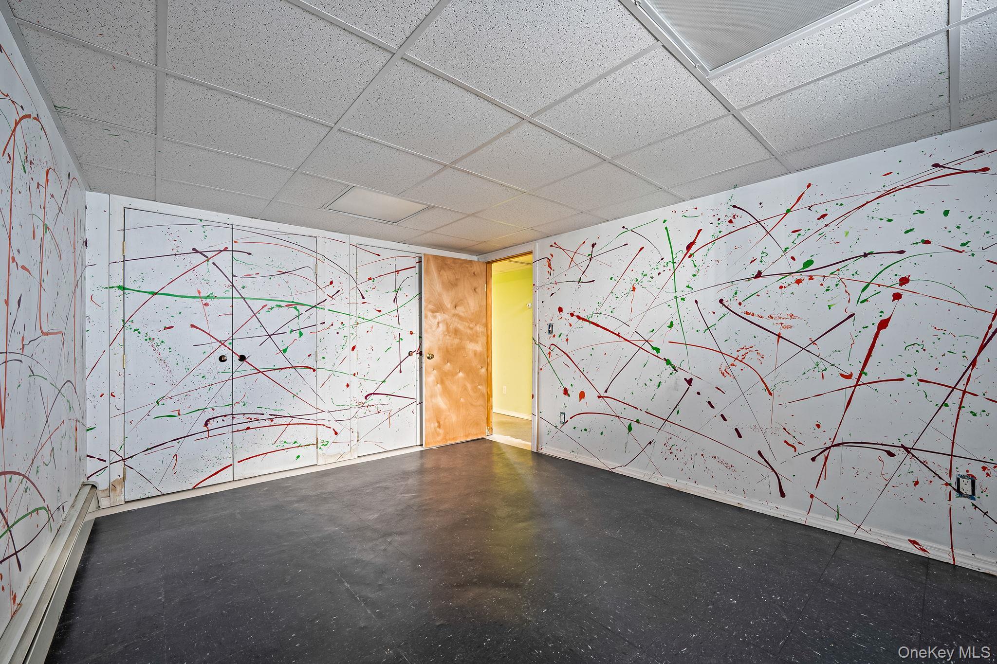 Single Family Jerusalem  Nassau County, NY 11554, MLS-928330-25