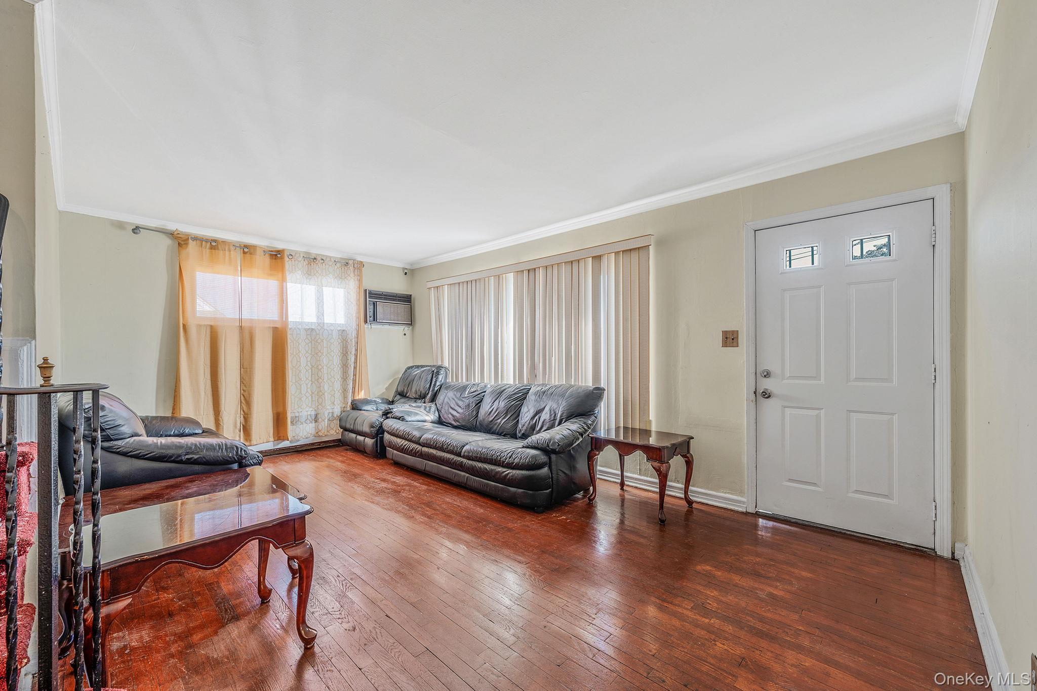 Single Family Jerusalem  Nassau County, NY 11554, MLS-928330-7