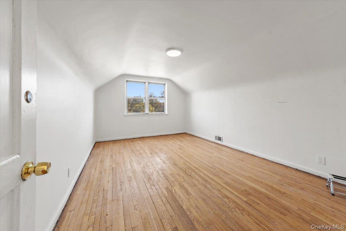 Single Family 138th  Queens, NY 11413, MLS-928346-18