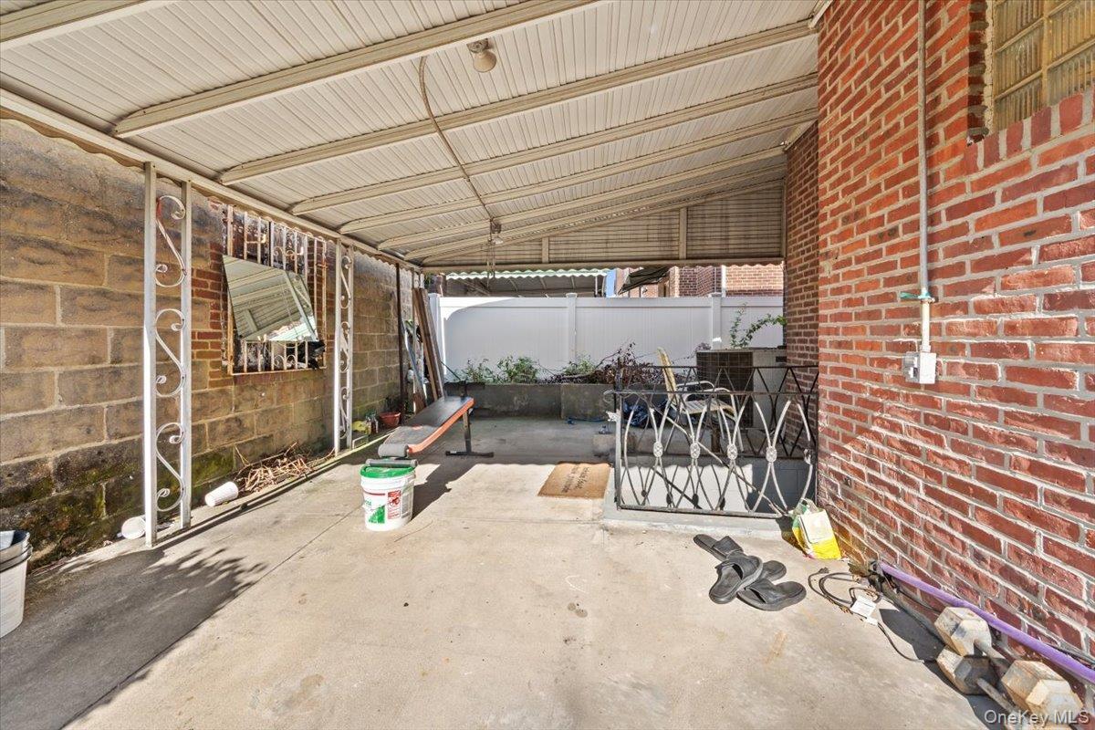 Single Family 138th  Queens, NY 11413, MLS-928346-24