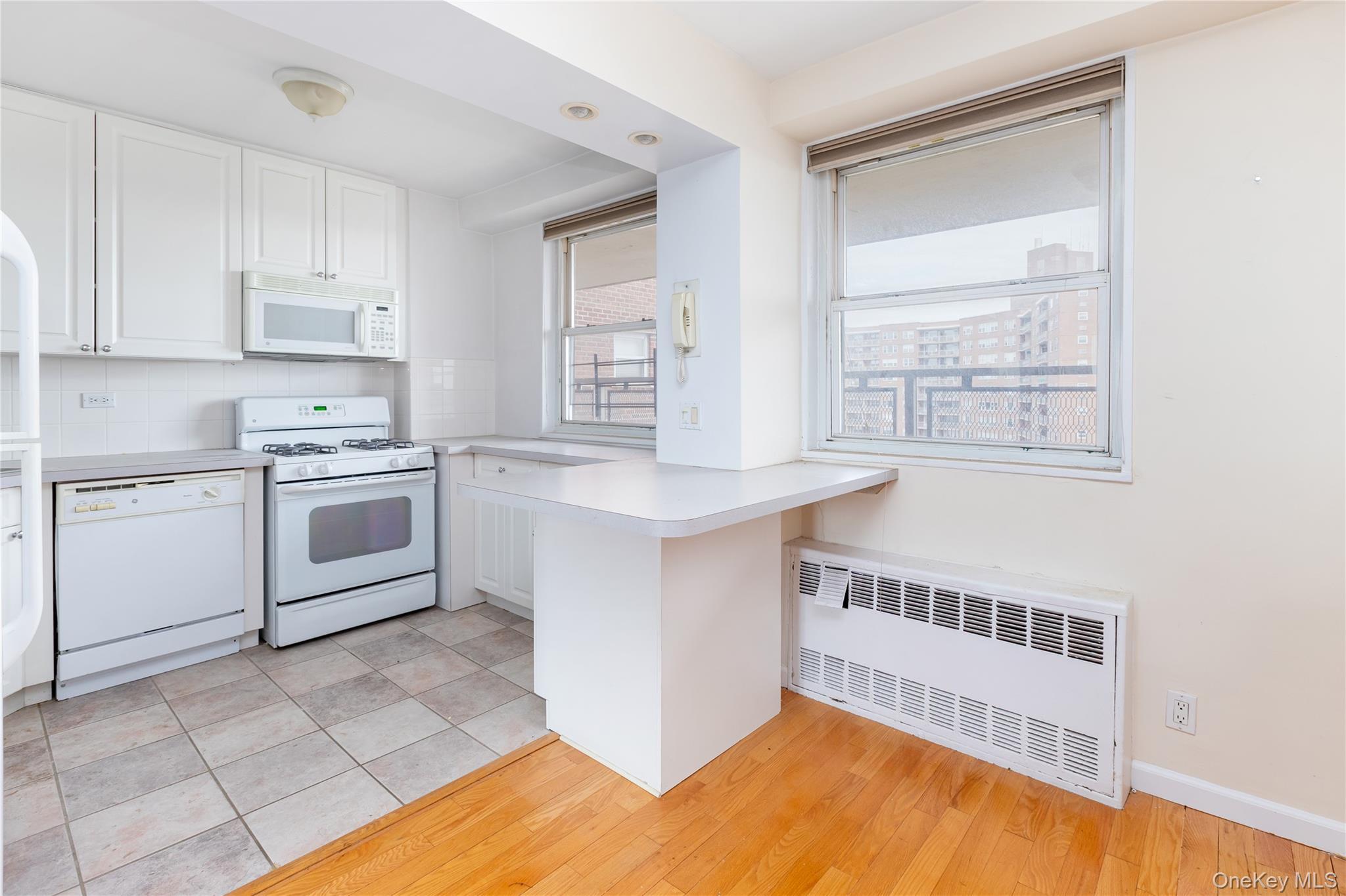 Coop Arlington  Bronx, NY 10471, MLS-928376-6