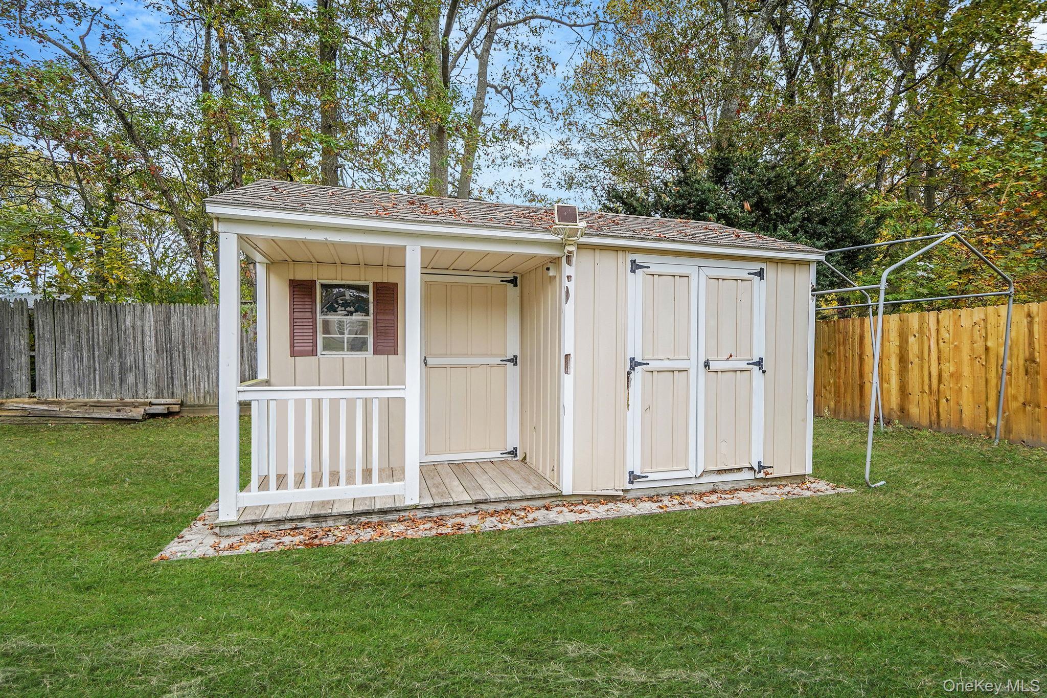 Single Family Puritan  Suffolk County, NY 11967, MLS-928383-31