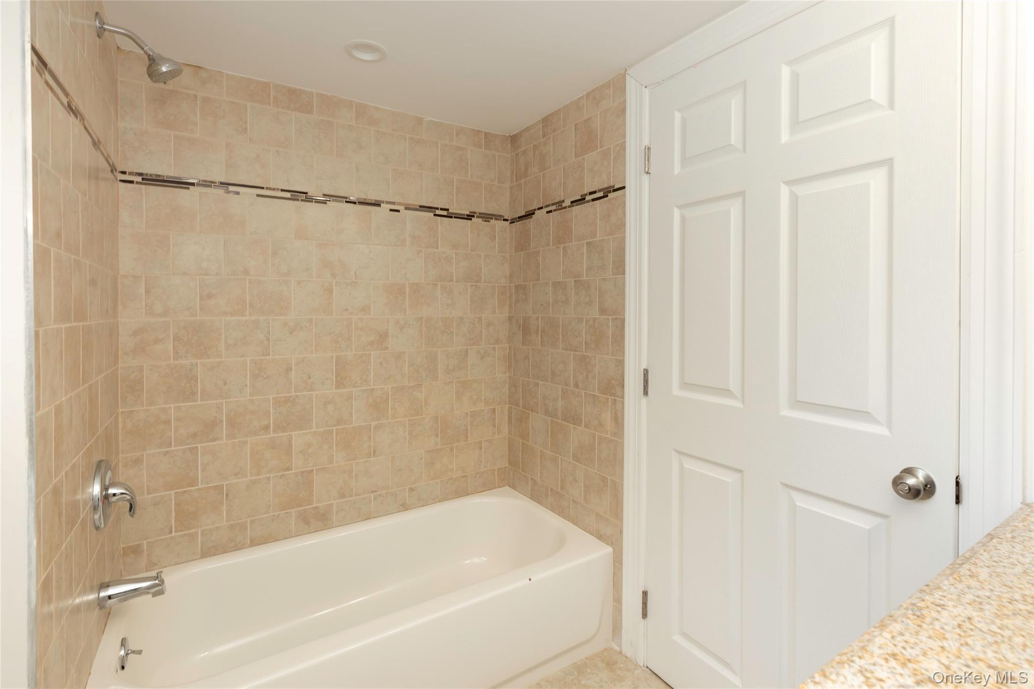 Single Family Sharon  Suffolk County, NY 11772, MLS-928389-13