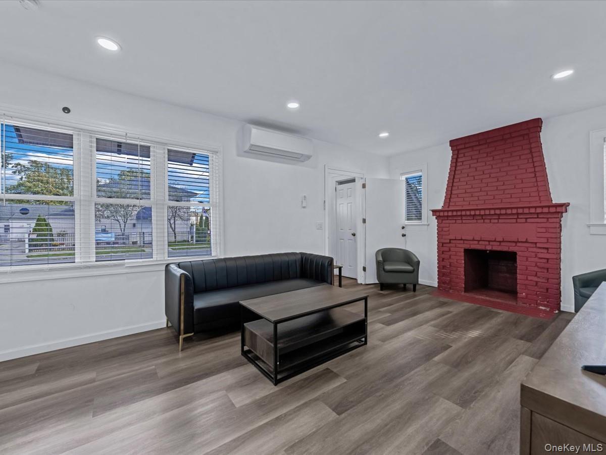 Single Family James Ll Burrell  Nassau County, NY 11550, MLS-928391-4