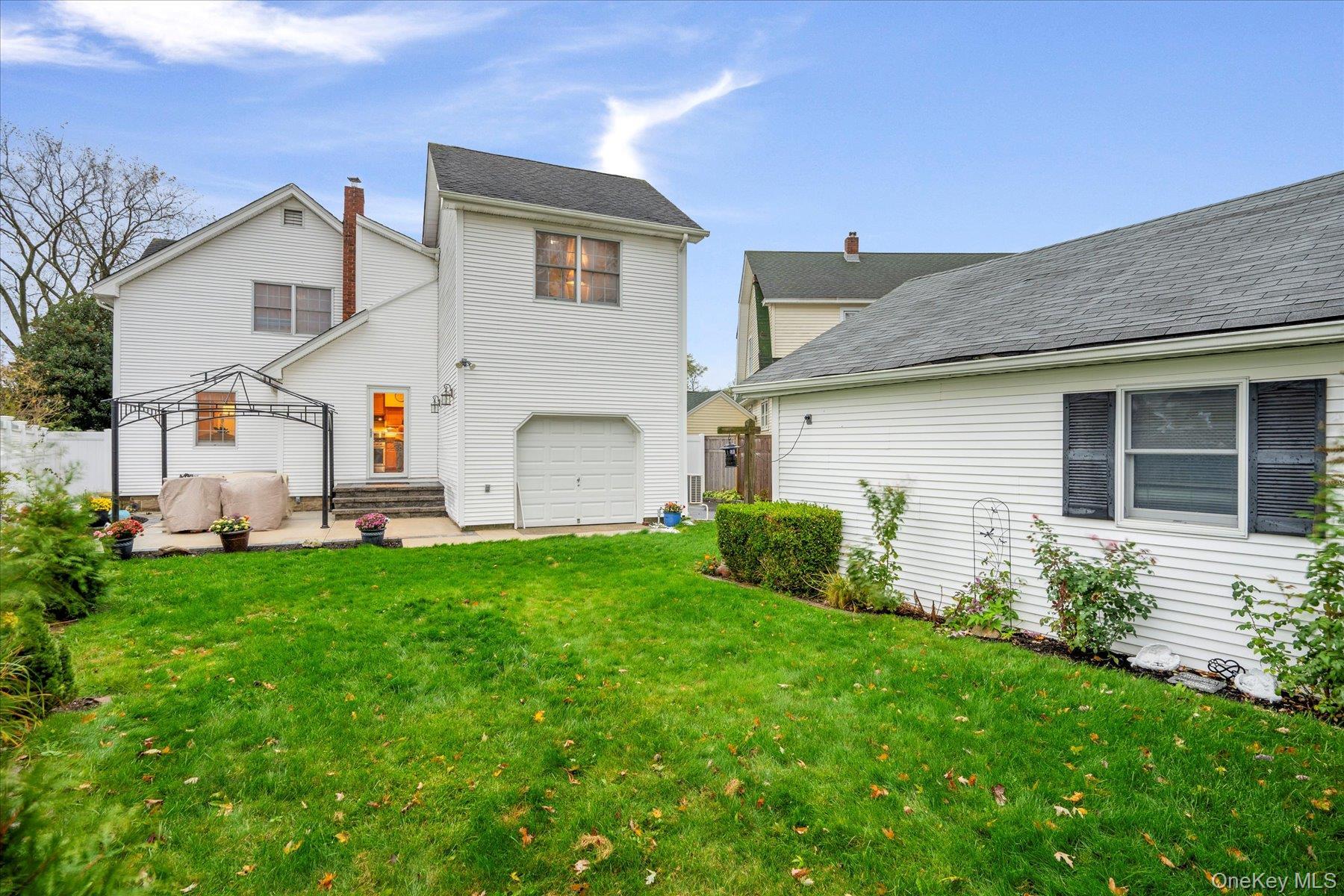 Single Family Marvin  Suffolk County, NY 11772, MLS-928415-5