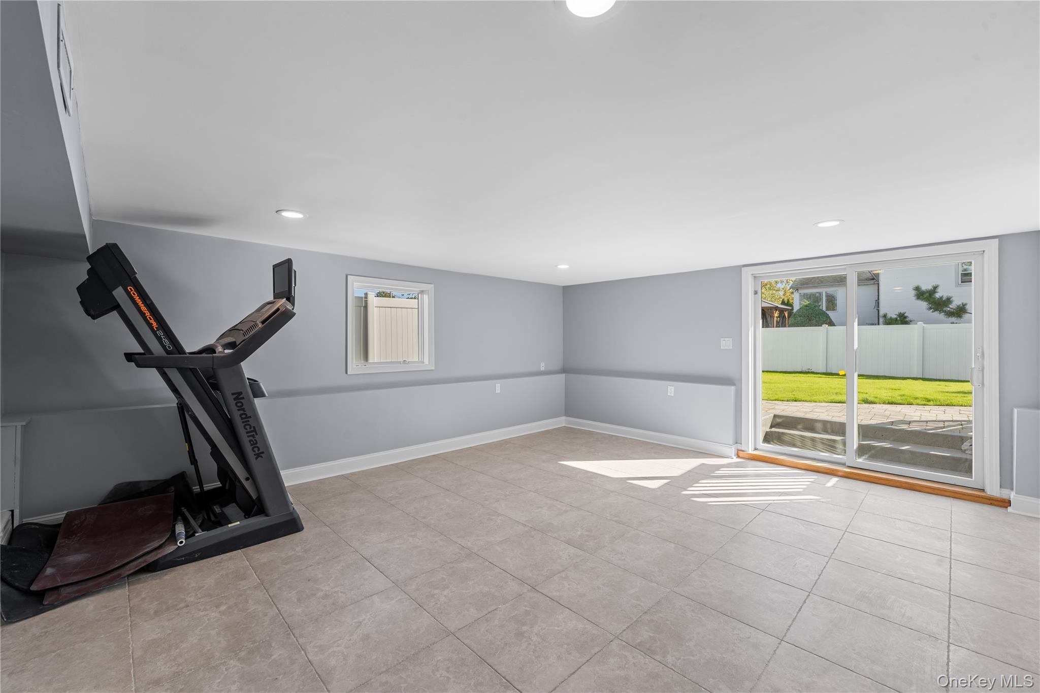 Single Family Ocean Harbor  Nassau County, NY 11572, MLS-928437-41