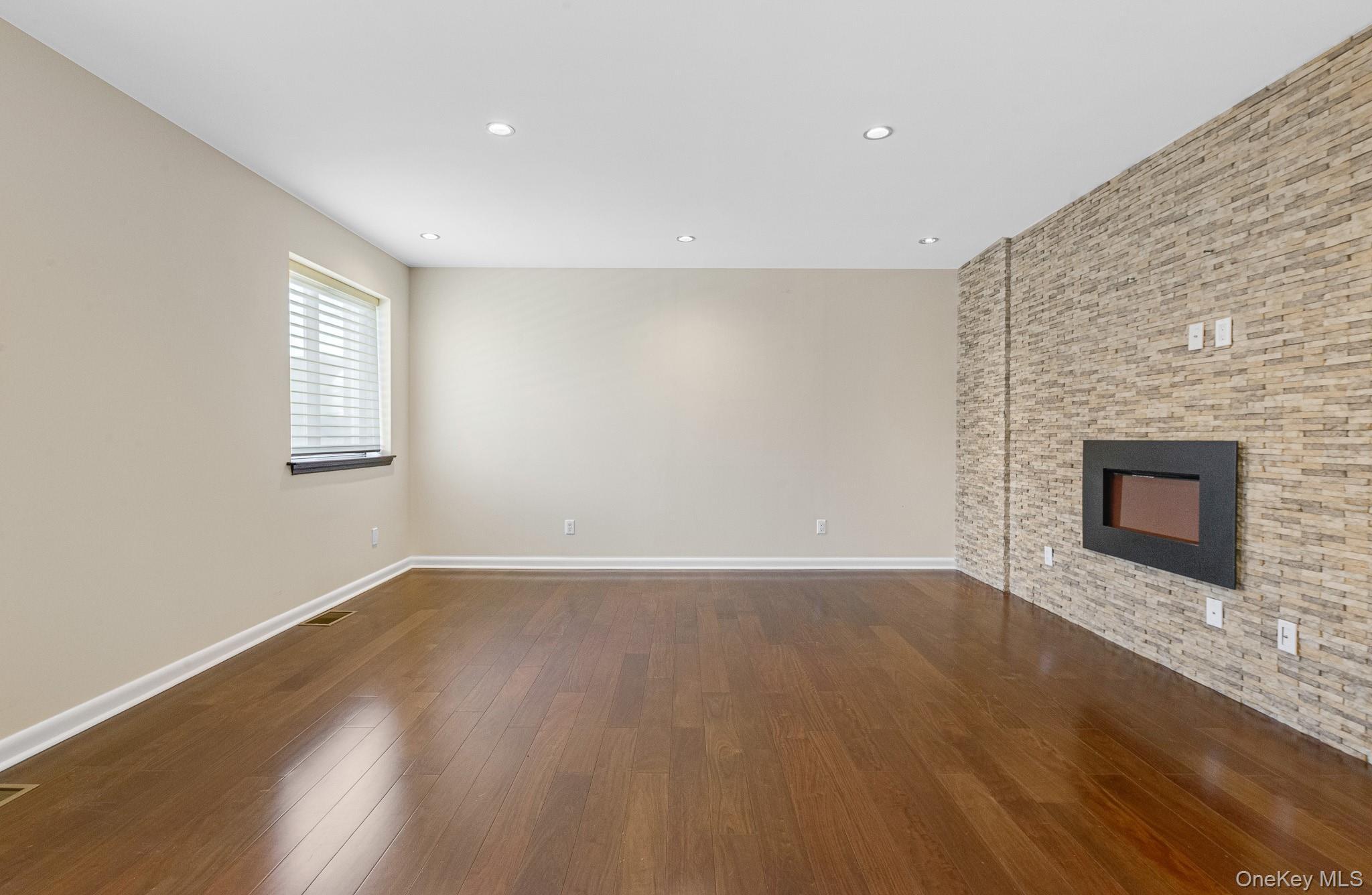 Single Family 58th  Queens, NY 11379, MLS-928439-36