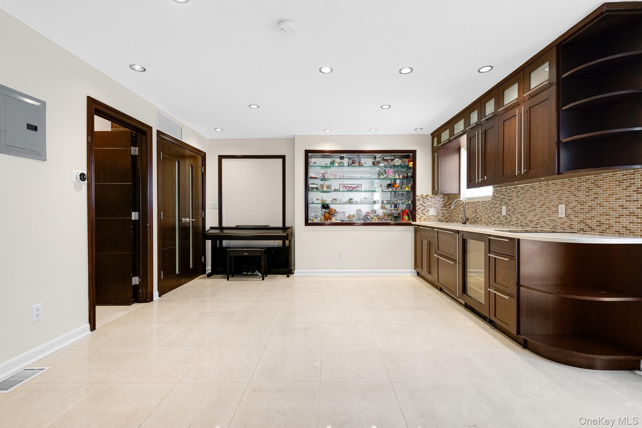 Single Family 58th  Queens, NY 11379, MLS-928439-39