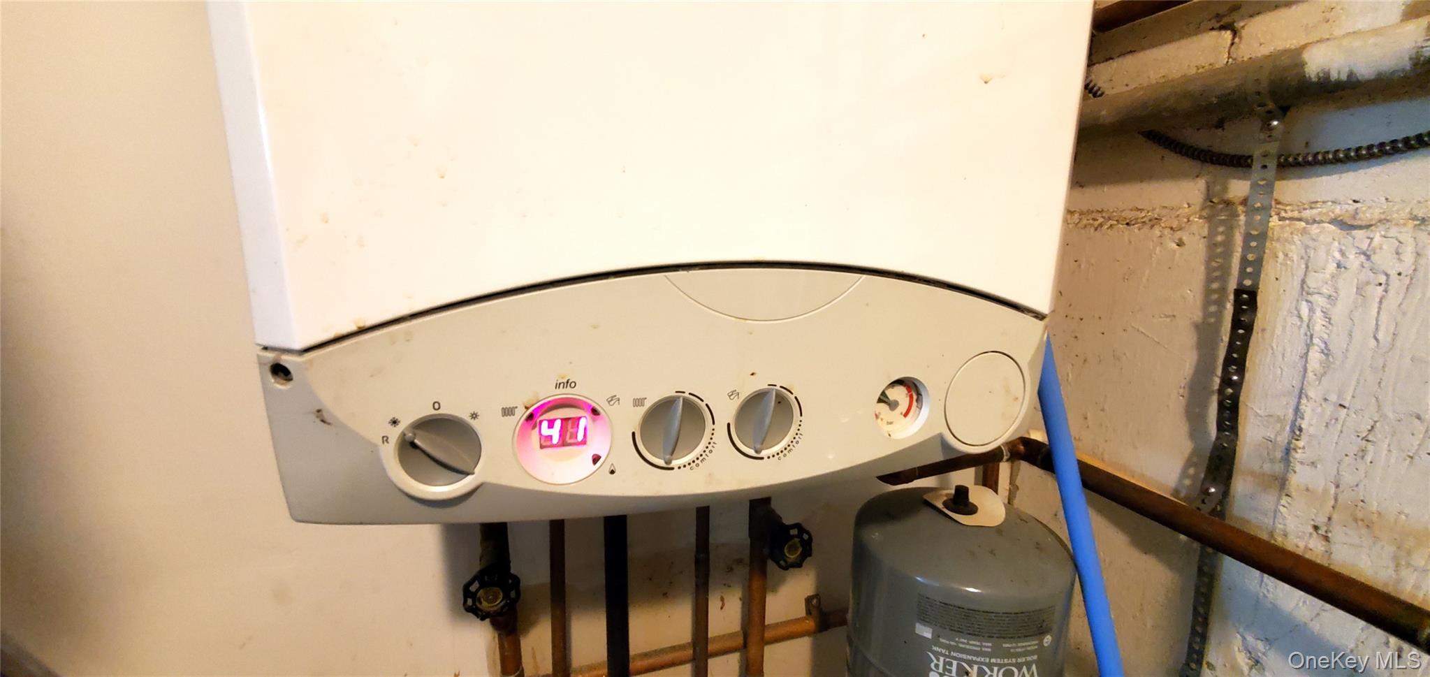 Single Family Beach 42nd Queens, NY 11691, MLS-928447-16