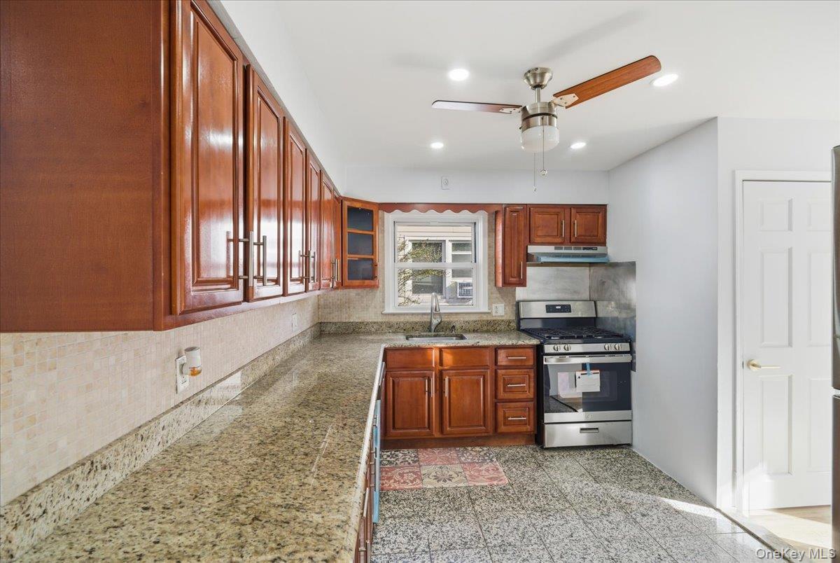 Single Family Brookside  Nassau County, NY 11553, MLS-928459-11