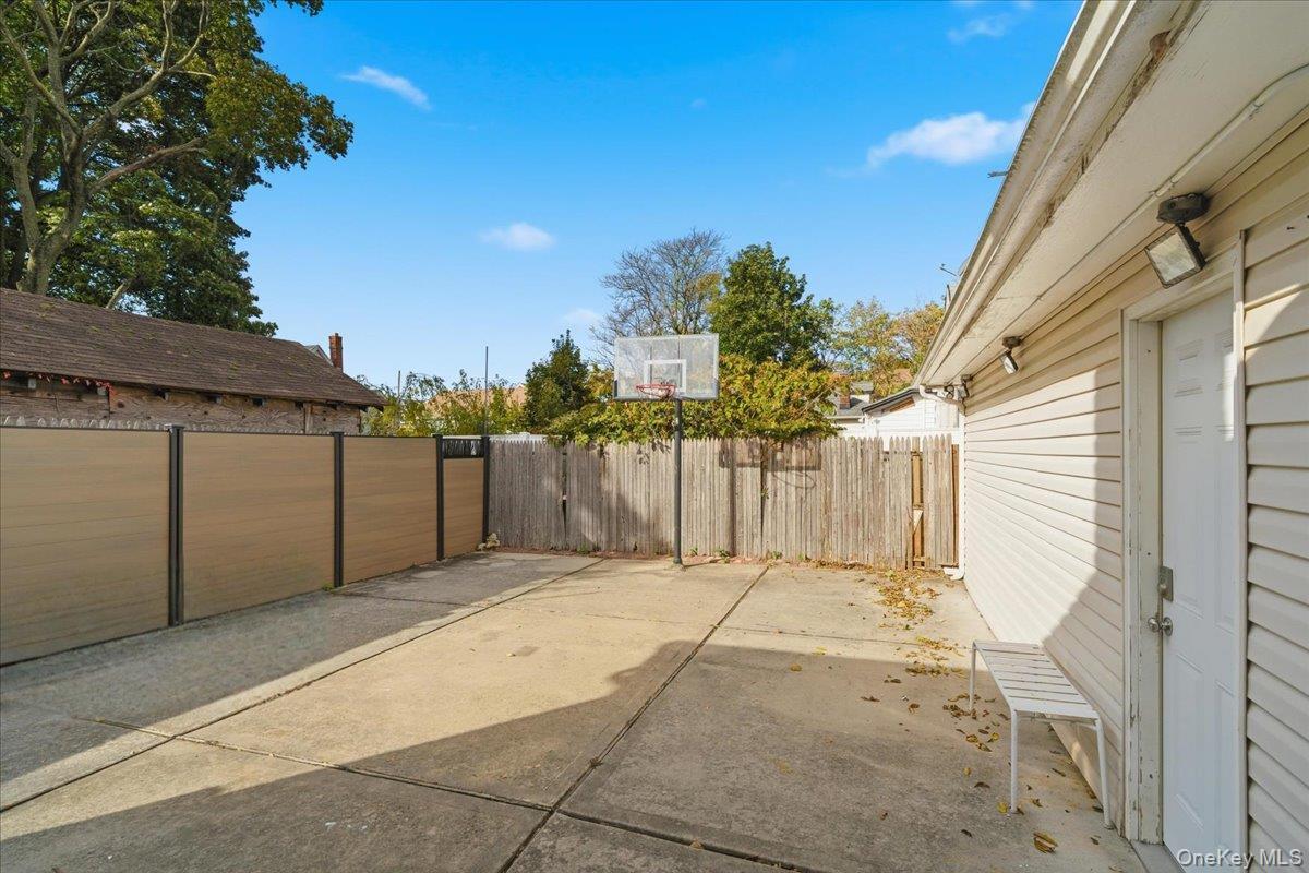 Single Family Brookside  Nassau County, NY 11553, MLS-928459-6