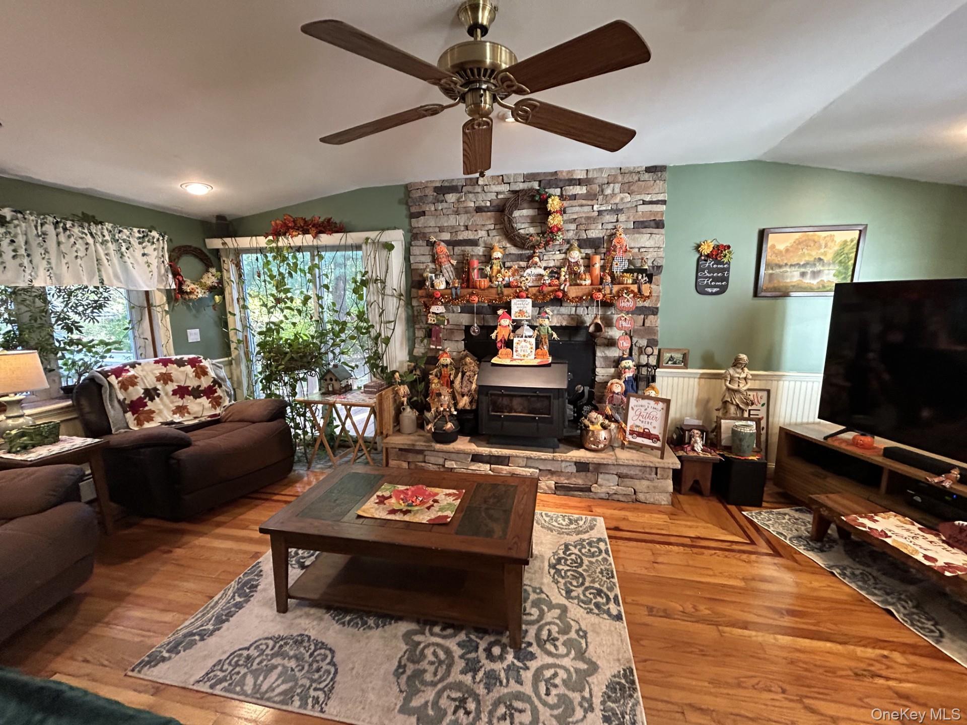 Single Family Lakeview Suffolk County, NY 11953, MLS-928478-10