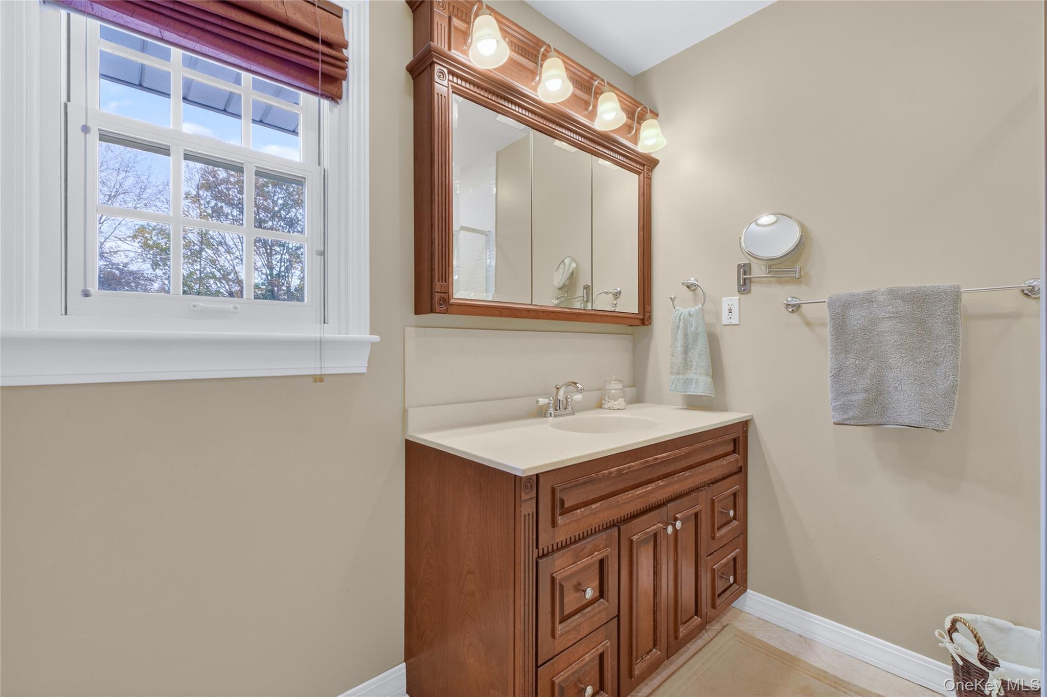 Single Family Round Hill  Dutchess County, NY 12603, MLS-928487-30