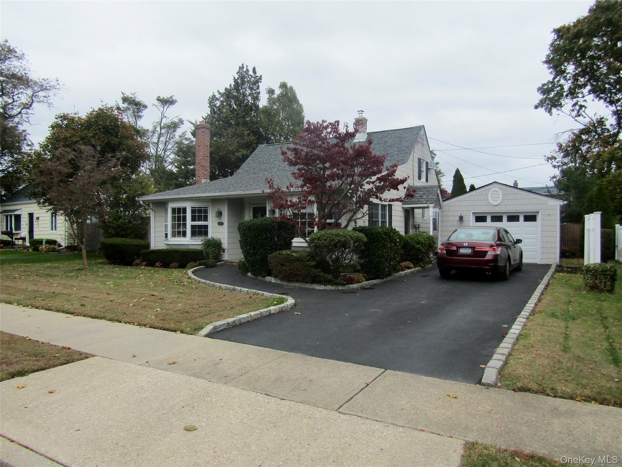 Single Family Pinetree  Nassau County, NY 11756, MLS-928488-3