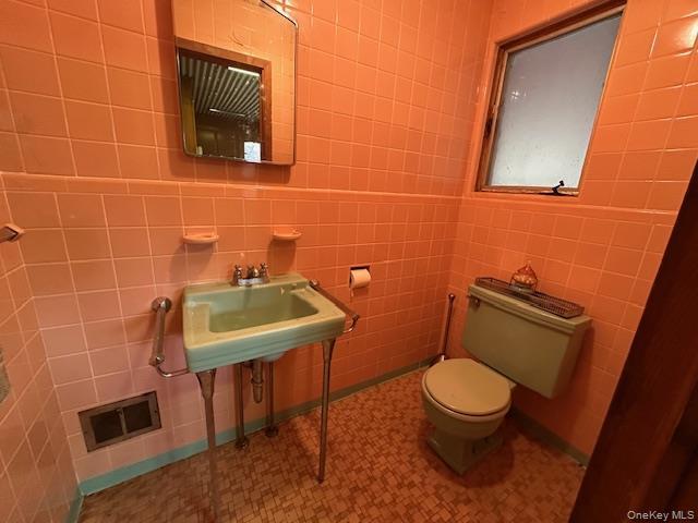 Single Family Vineyard  Ulster County, NY 12528, MLS-928505-13