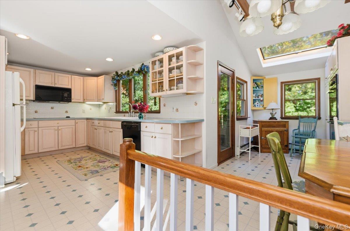 Single Family Cold Spring Hills Suffolk County, NY 11743, MLS-928509-10