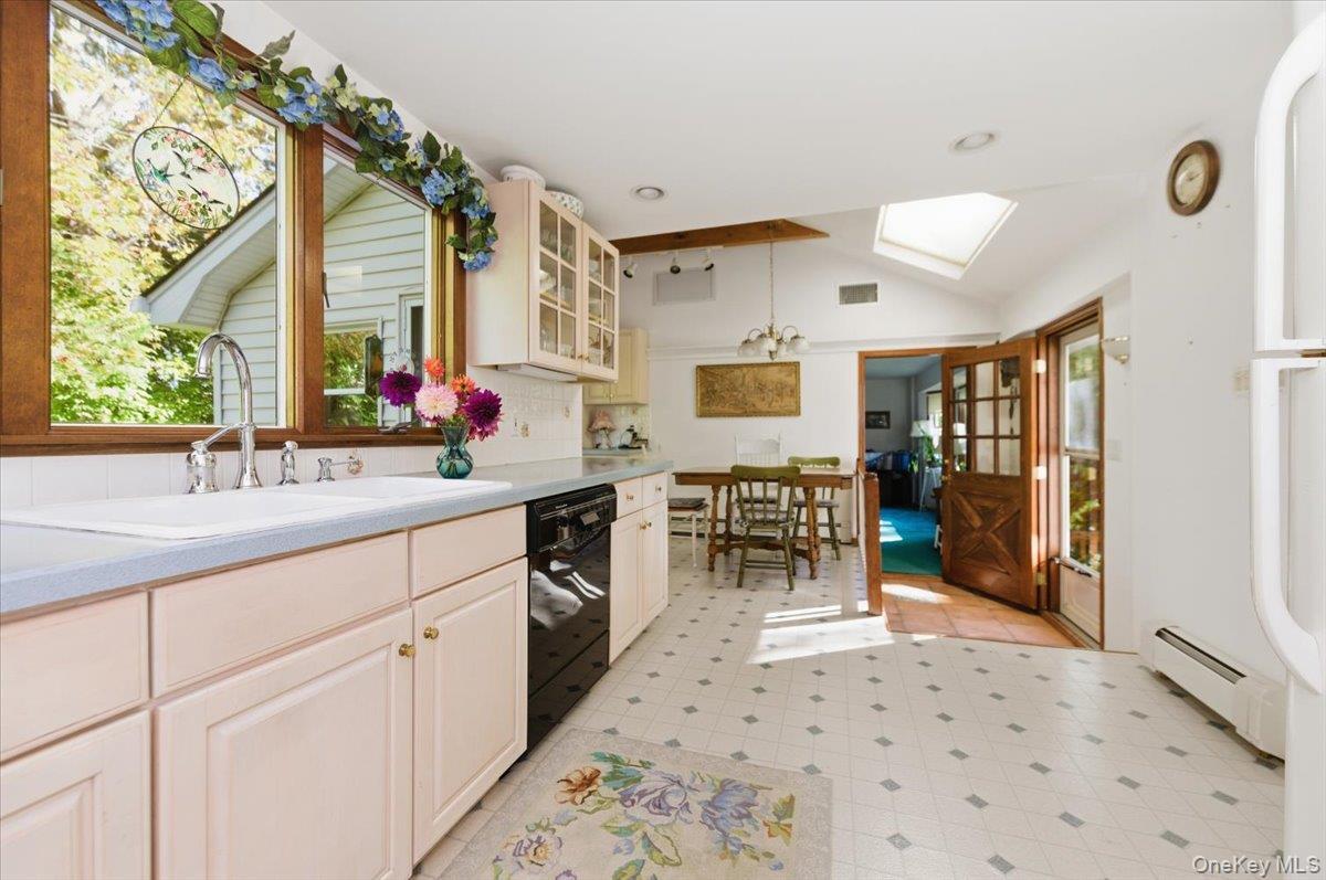 Single Family Cold Spring Hills Suffolk County, NY 11743, MLS-928509-12