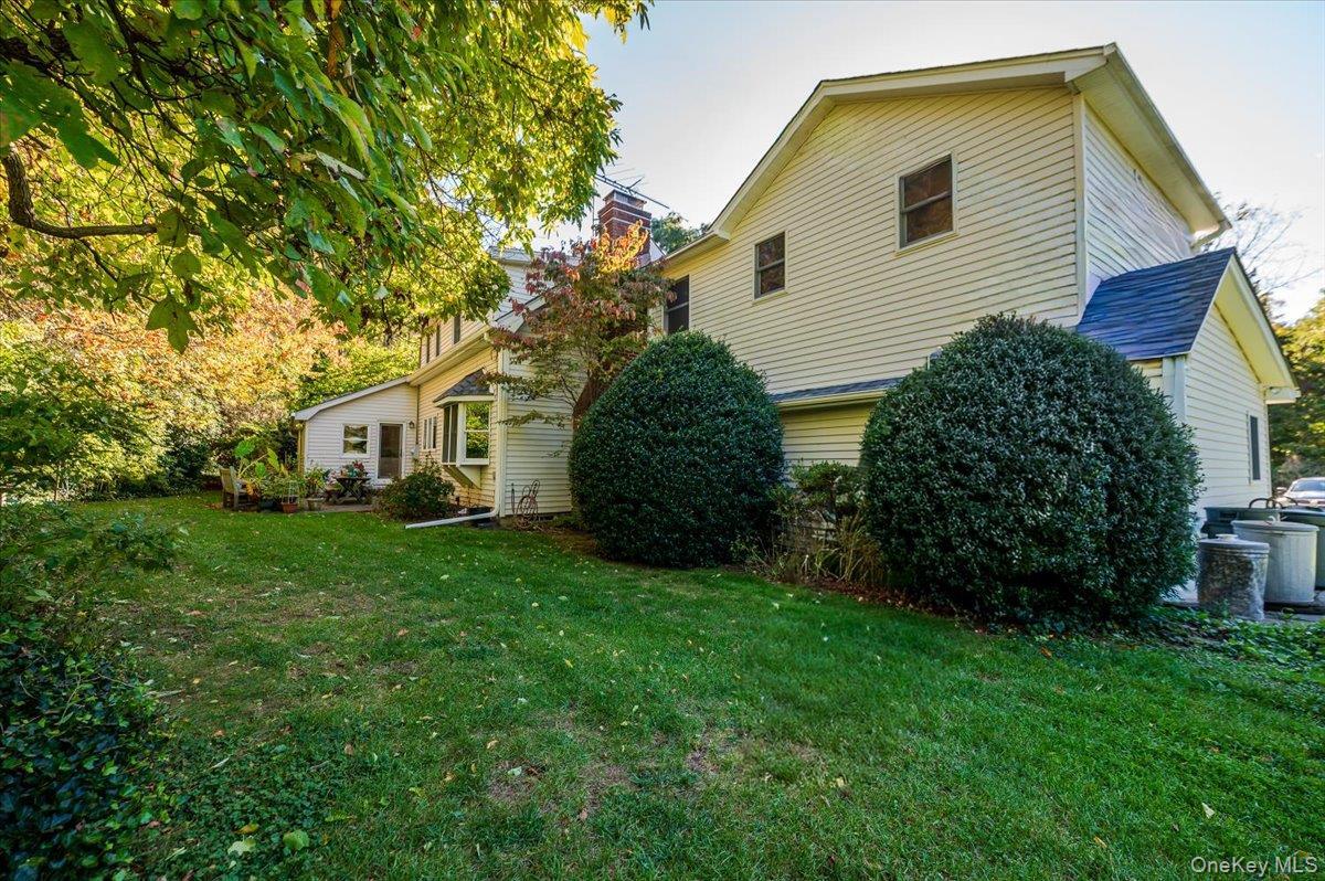 Single Family Cold Spring Hills Suffolk County, NY 11743, MLS-928509-28