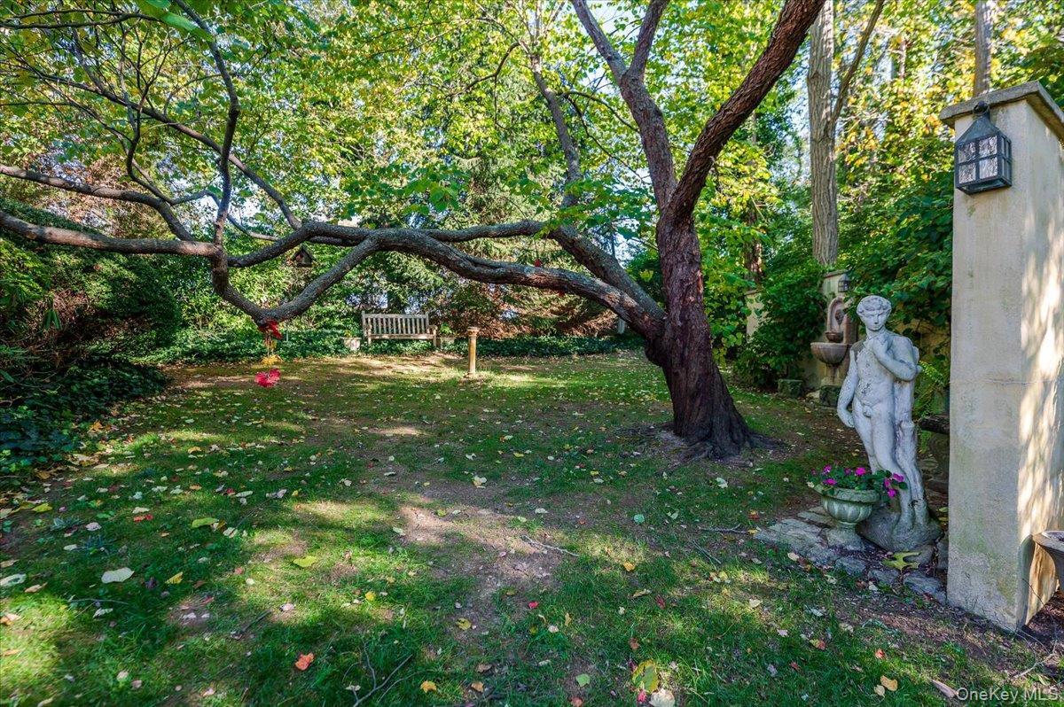 Single Family Cold Spring Hills Suffolk County, NY 11743, MLS-928509-34