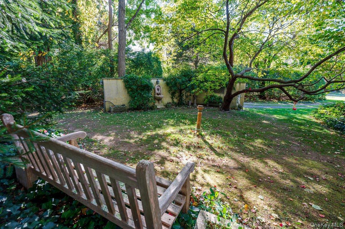 Single Family Cold Spring Hills Suffolk County, NY 11743, MLS-928509-35