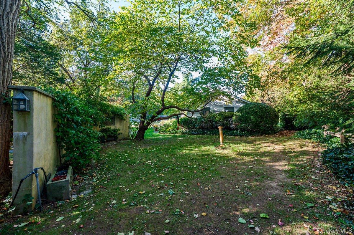 Single Family Cold Spring Hills Suffolk County, NY 11743, MLS-928509-37