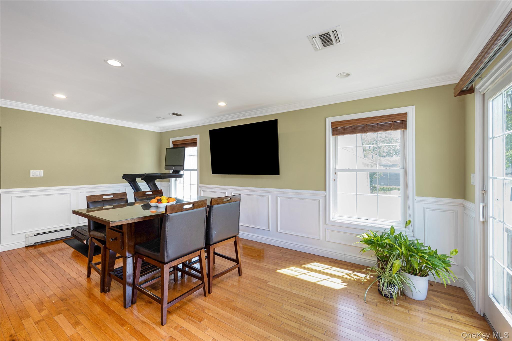 Single Family Harvard Place  Nassau County, NY 11510, MLS-928528-11