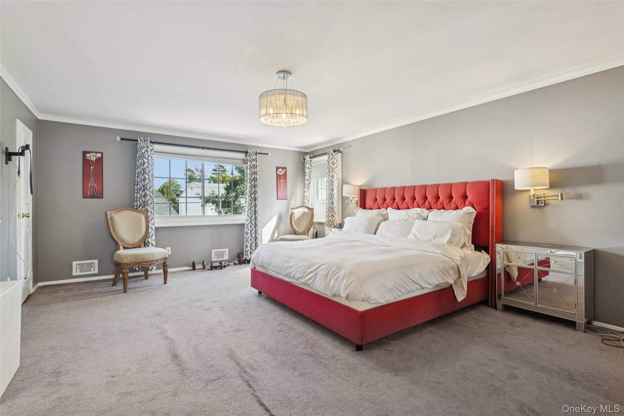 Single Family Valley  Nassau County, NY 11581, MLS-928529-18