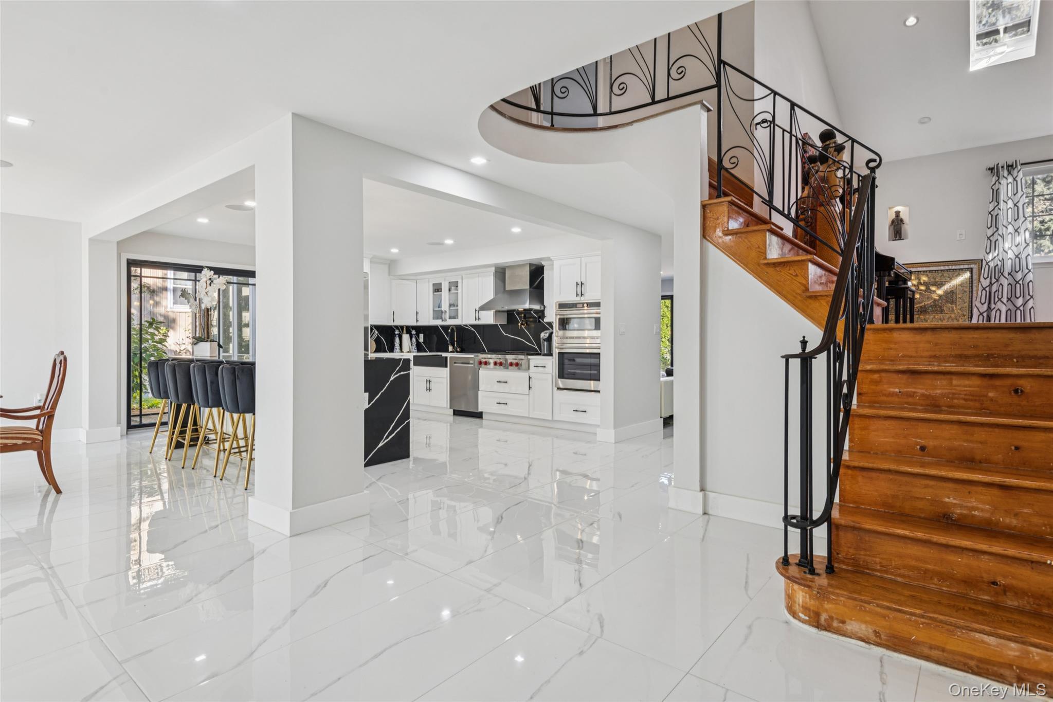 Single Family Valley  Nassau County, NY 11581, MLS-928529-3