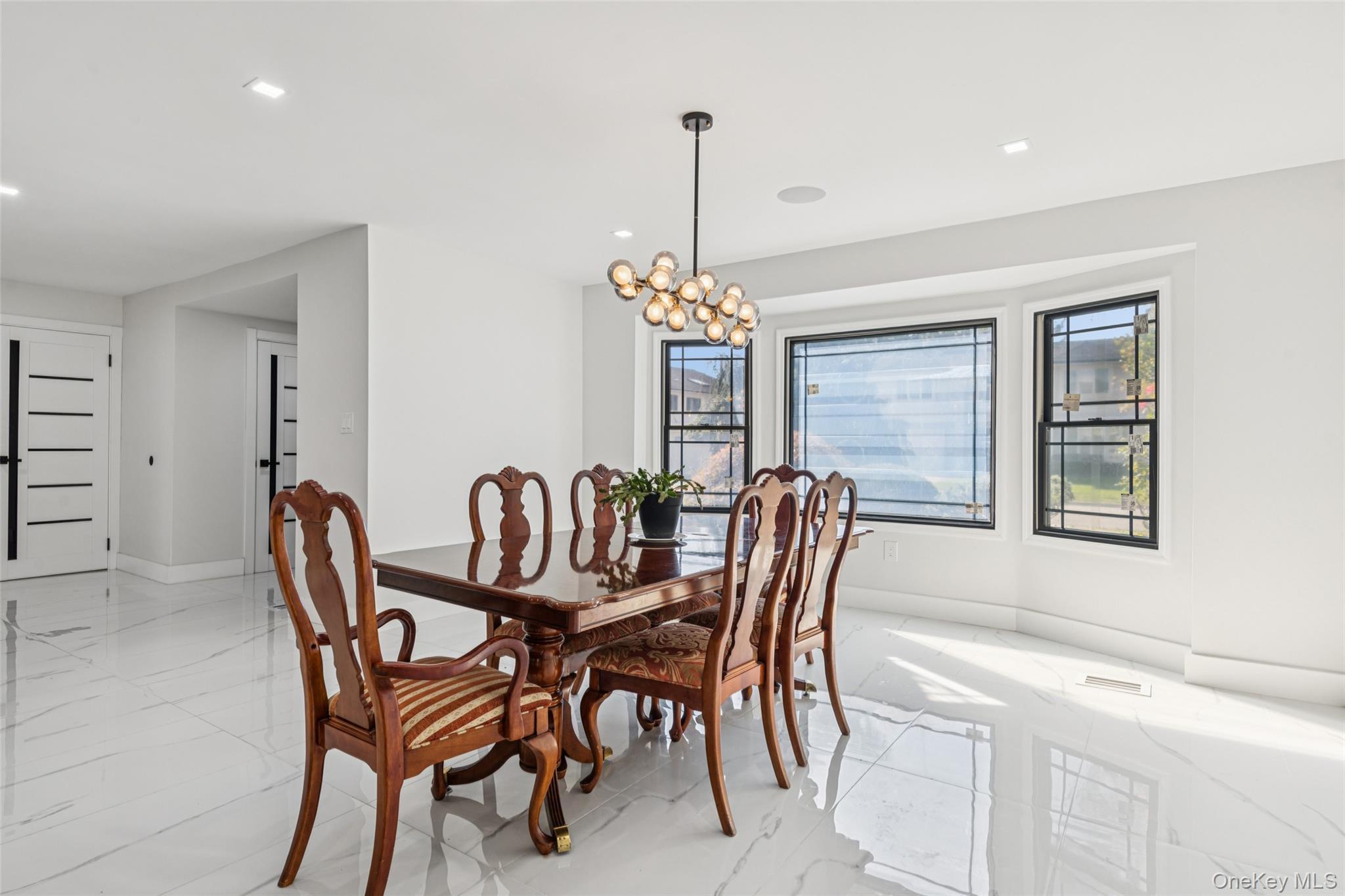 Single Family Valley  Nassau County, NY 11581, MLS-928529-4