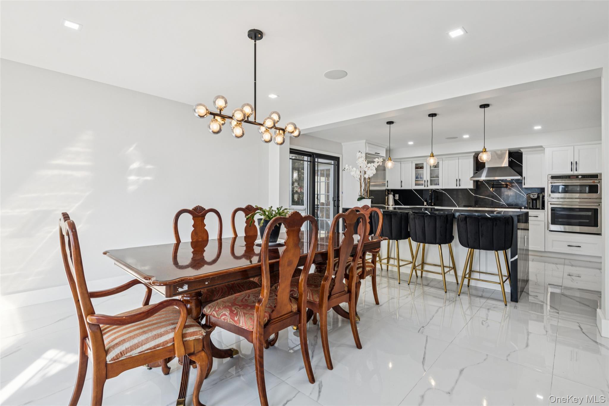 Single Family Valley  Nassau County, NY 11581, MLS-928529-5