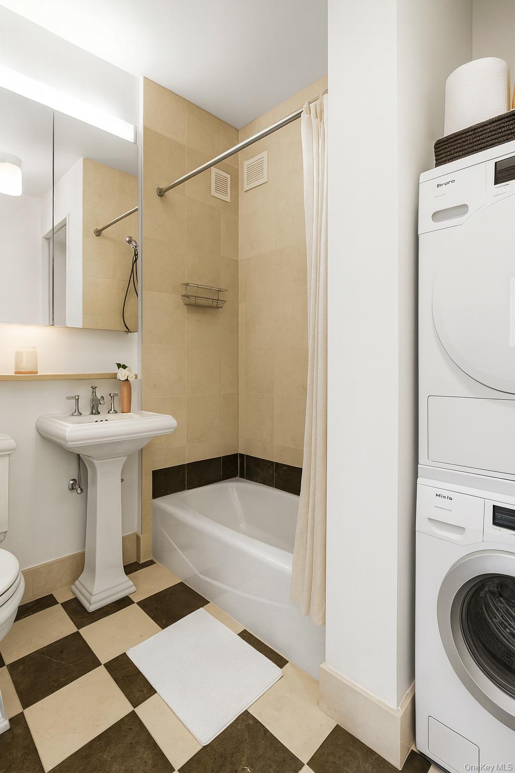 Apartment River Manhattan, NY 10282, MLS-928532-8