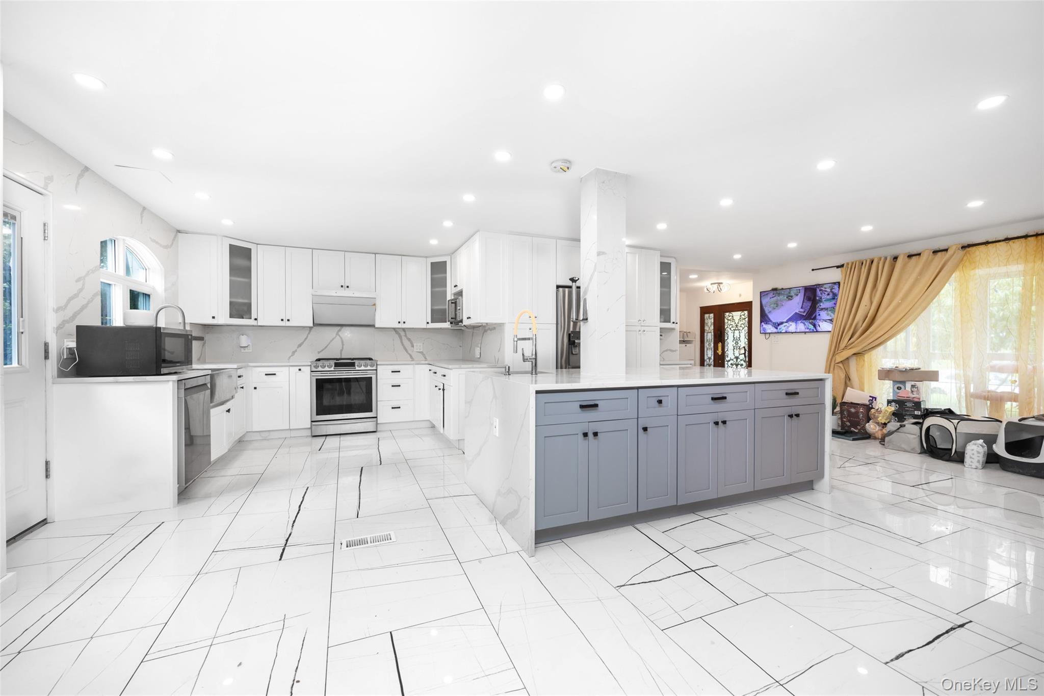 Single Family Rivers Nassau County, NY 11020, MLS-928543-3