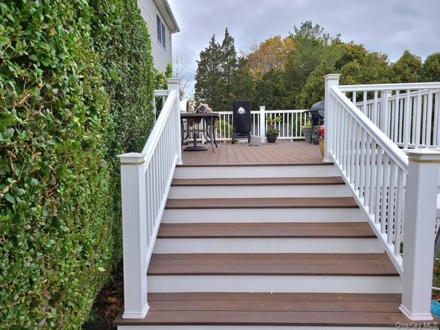 Single Family West Suffolk County, NY 11931, MLS-928561-26