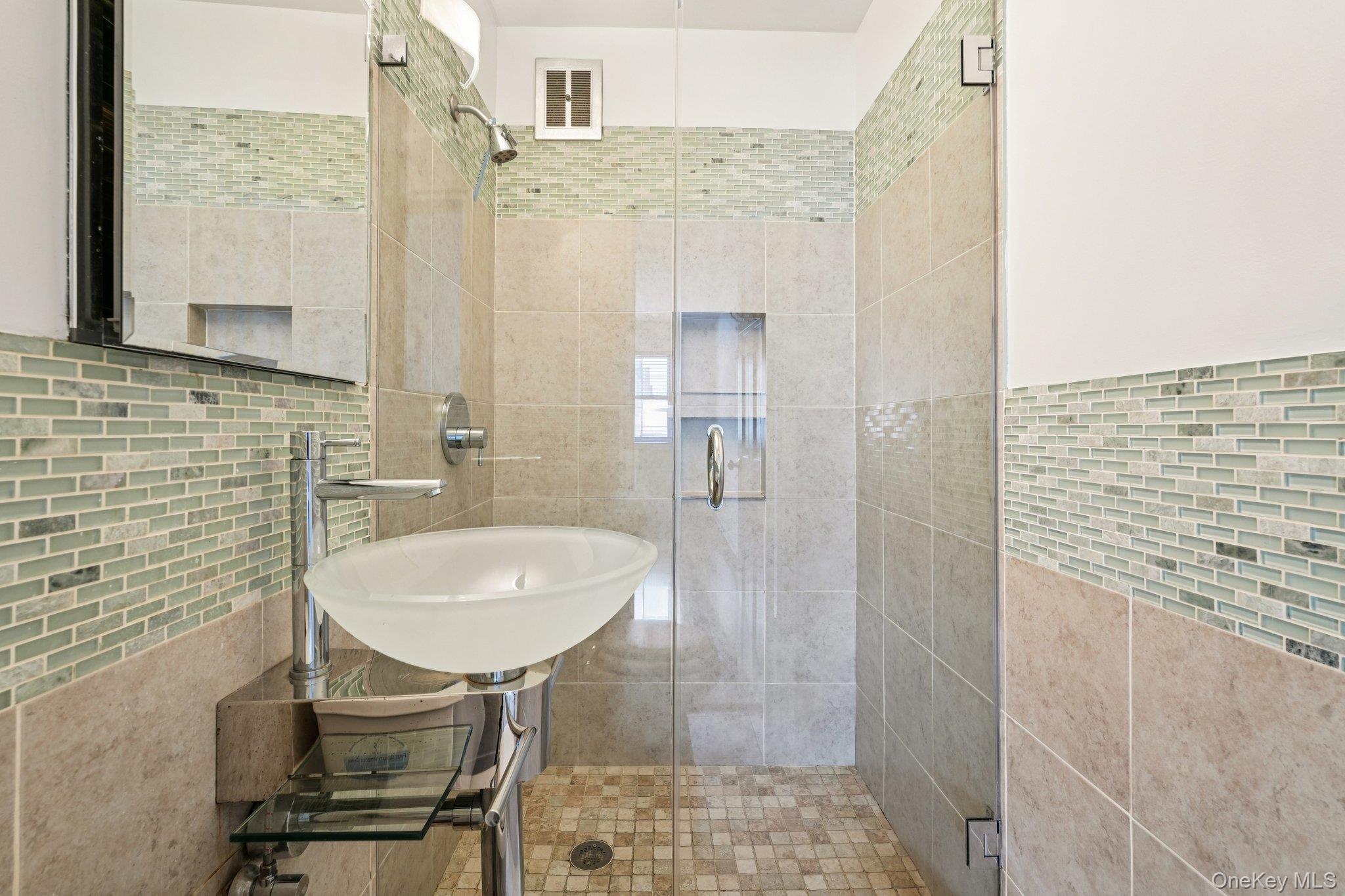 Coop Maple  Westchester County, NY 10706, MLS-928564-17