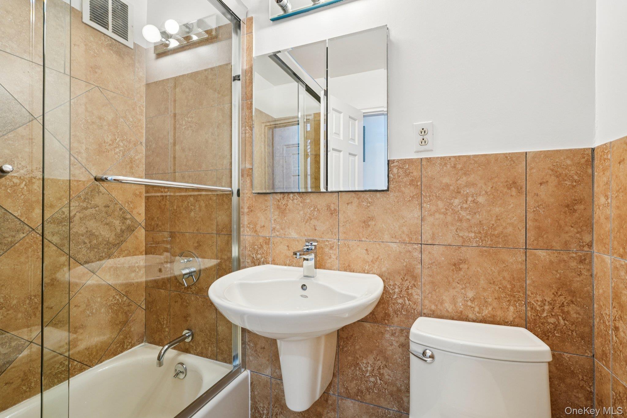 Coop Maple  Westchester County, NY 10706, MLS-928564-23