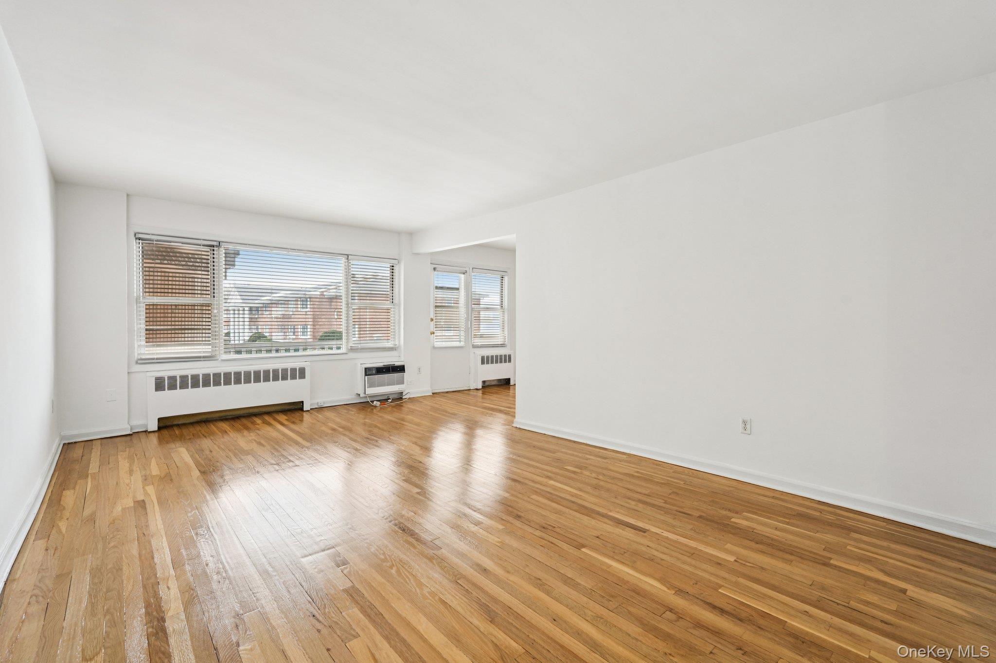 Coop Maple  Westchester County, NY 10706, MLS-928564-7