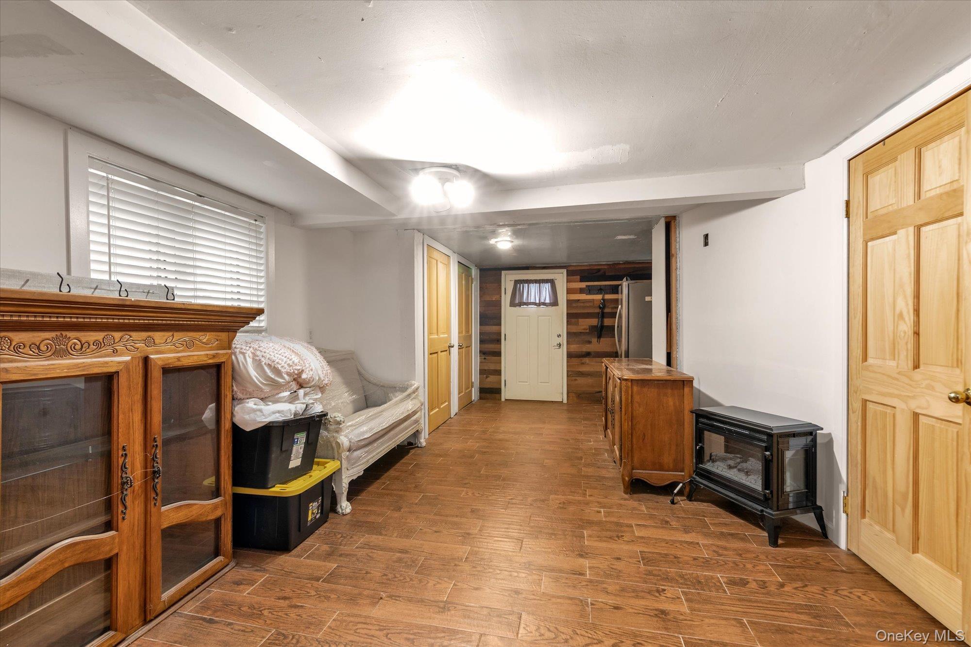 Single Family Cheshire Nassau County, NY 11096, MLS-928601-15