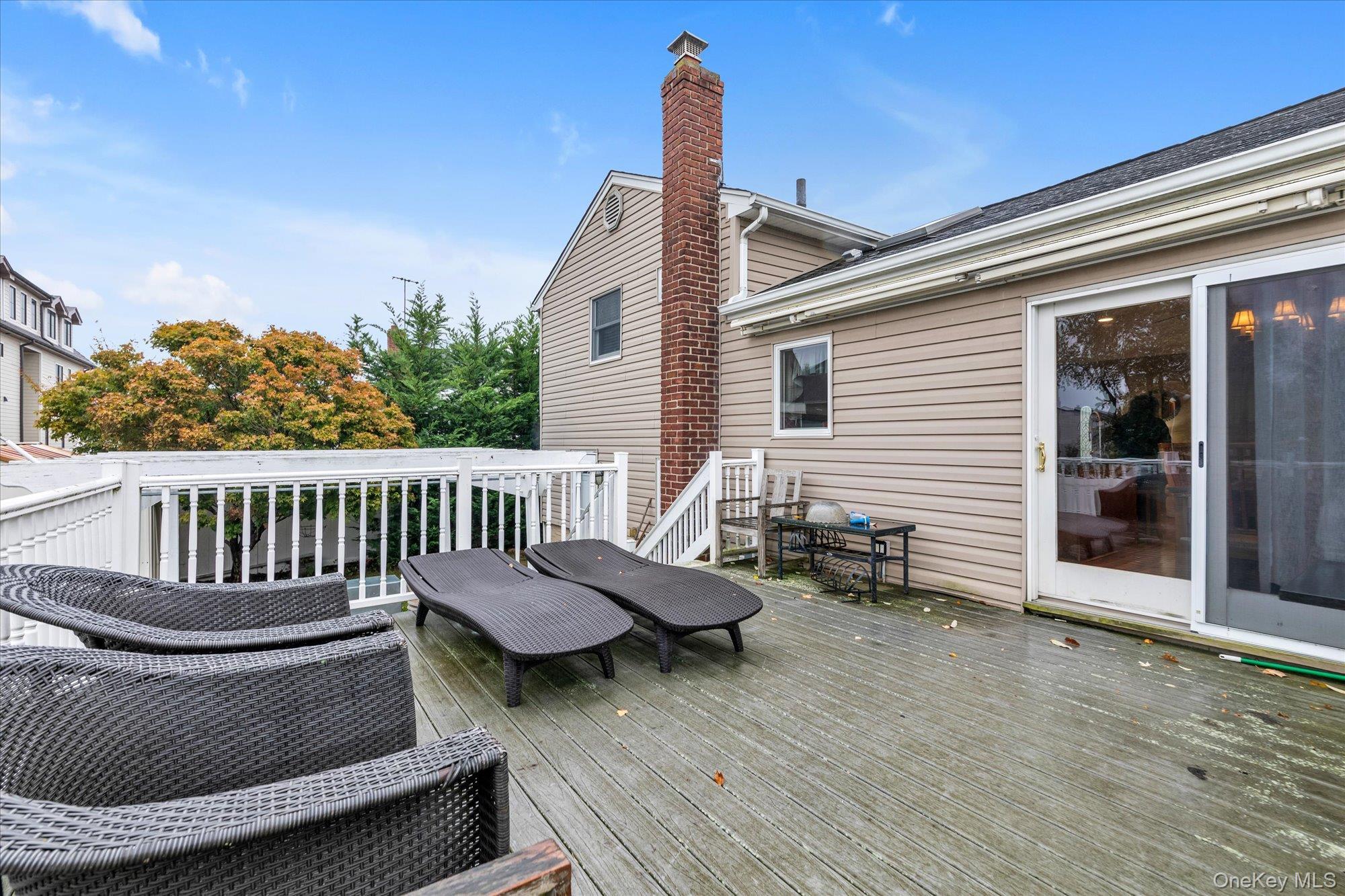 Single Family Cheshire Nassau County, NY 11096, MLS-928601-17