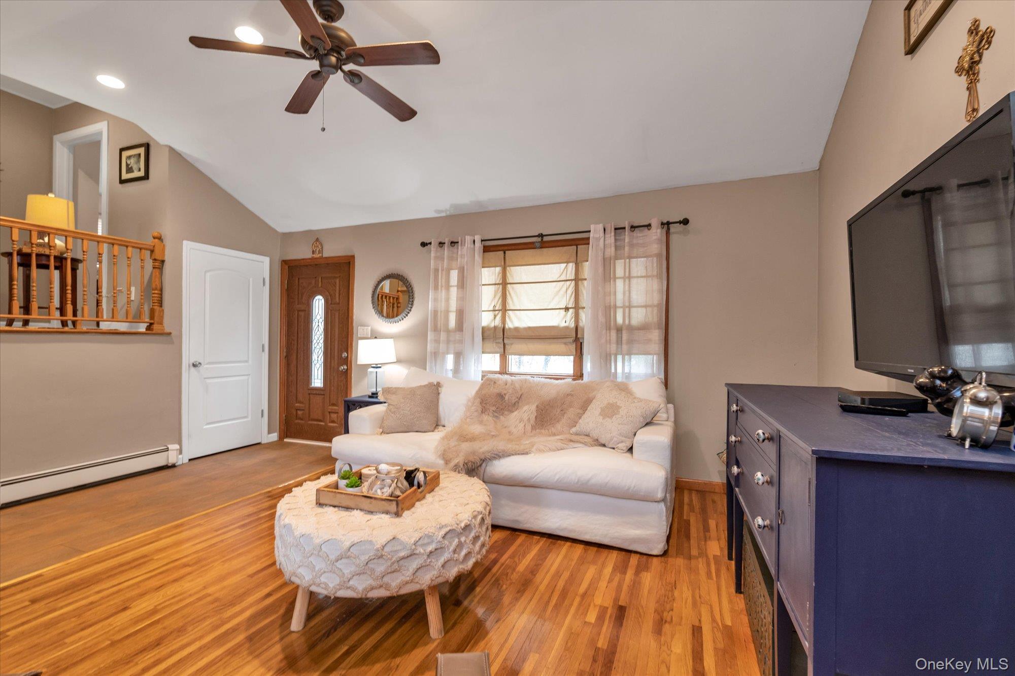 Single Family Cheshire Nassau County, NY 11096, MLS-928601-3