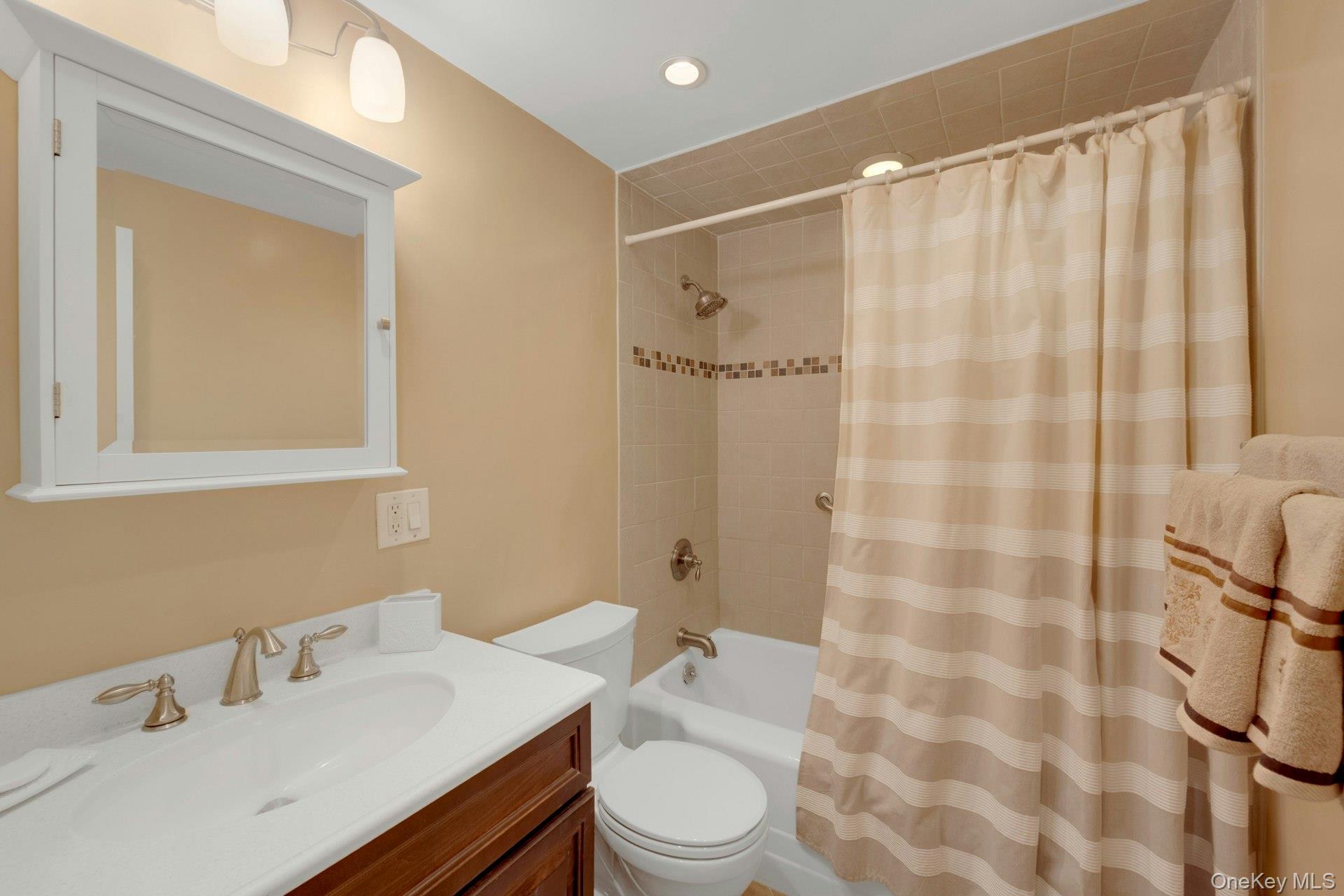 Coop Midland  Westchester County, NY 10708, MLS-928607-18