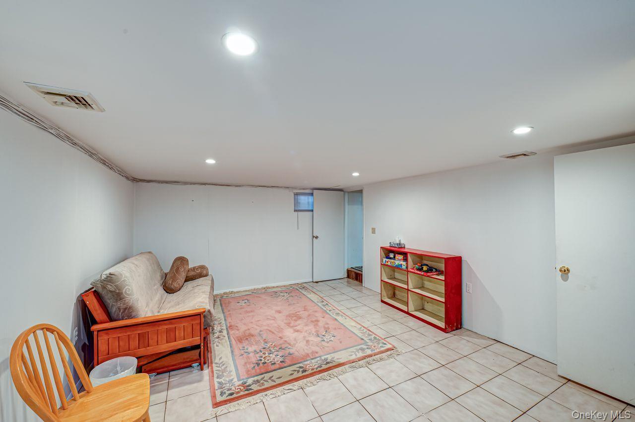 Single Family High  Nassau County, NY 11577, MLS-928651-17