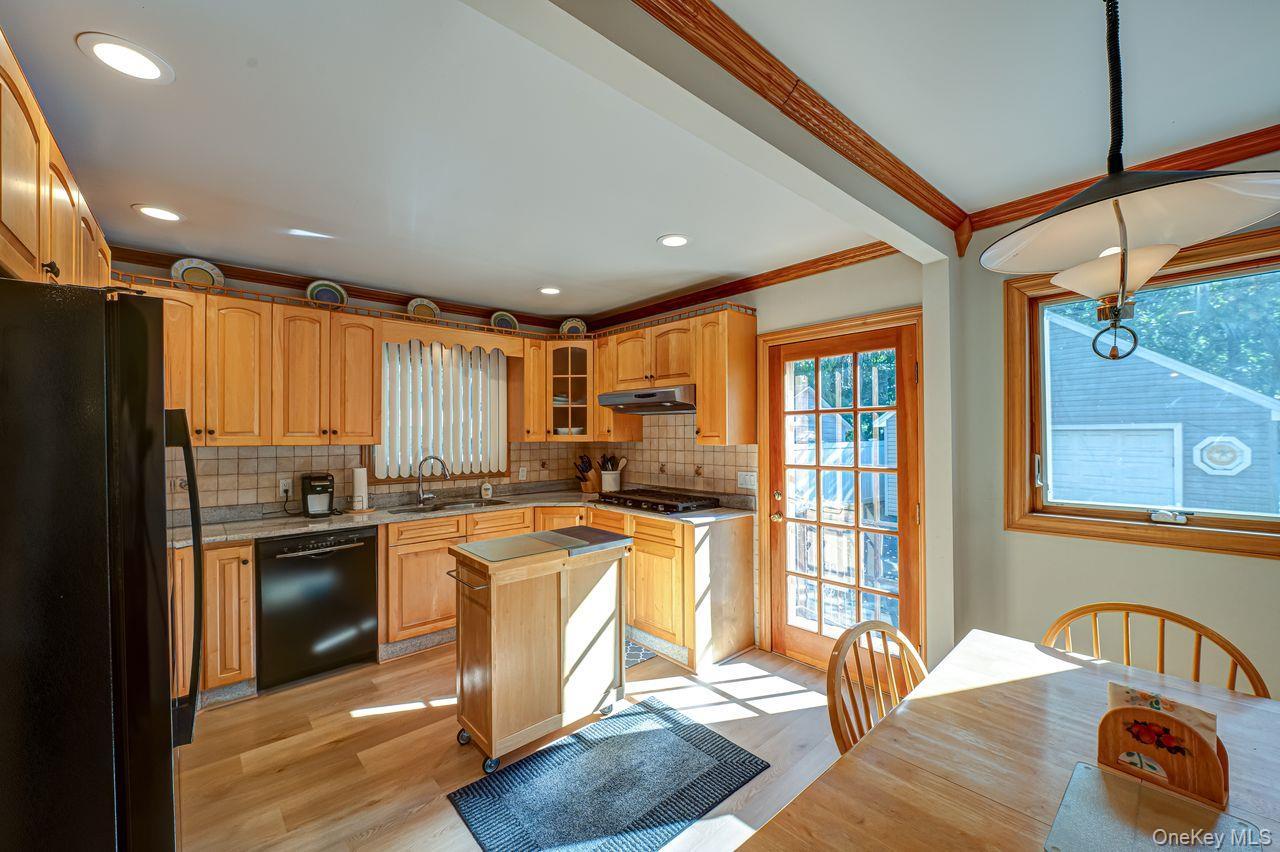 Single Family High  Nassau County, NY 11577, MLS-928651-8