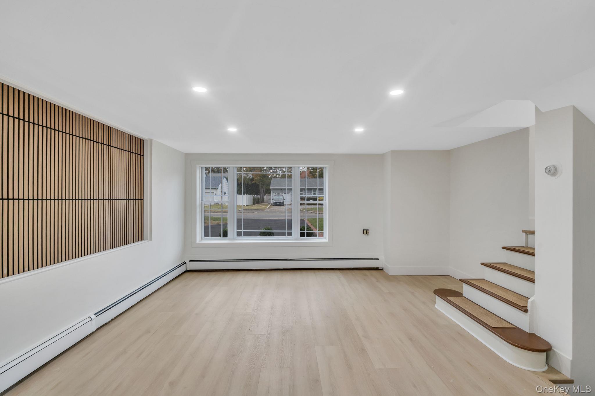 Single Family Woodlawn Suffolk County, NY 11780, MLS-928655-13